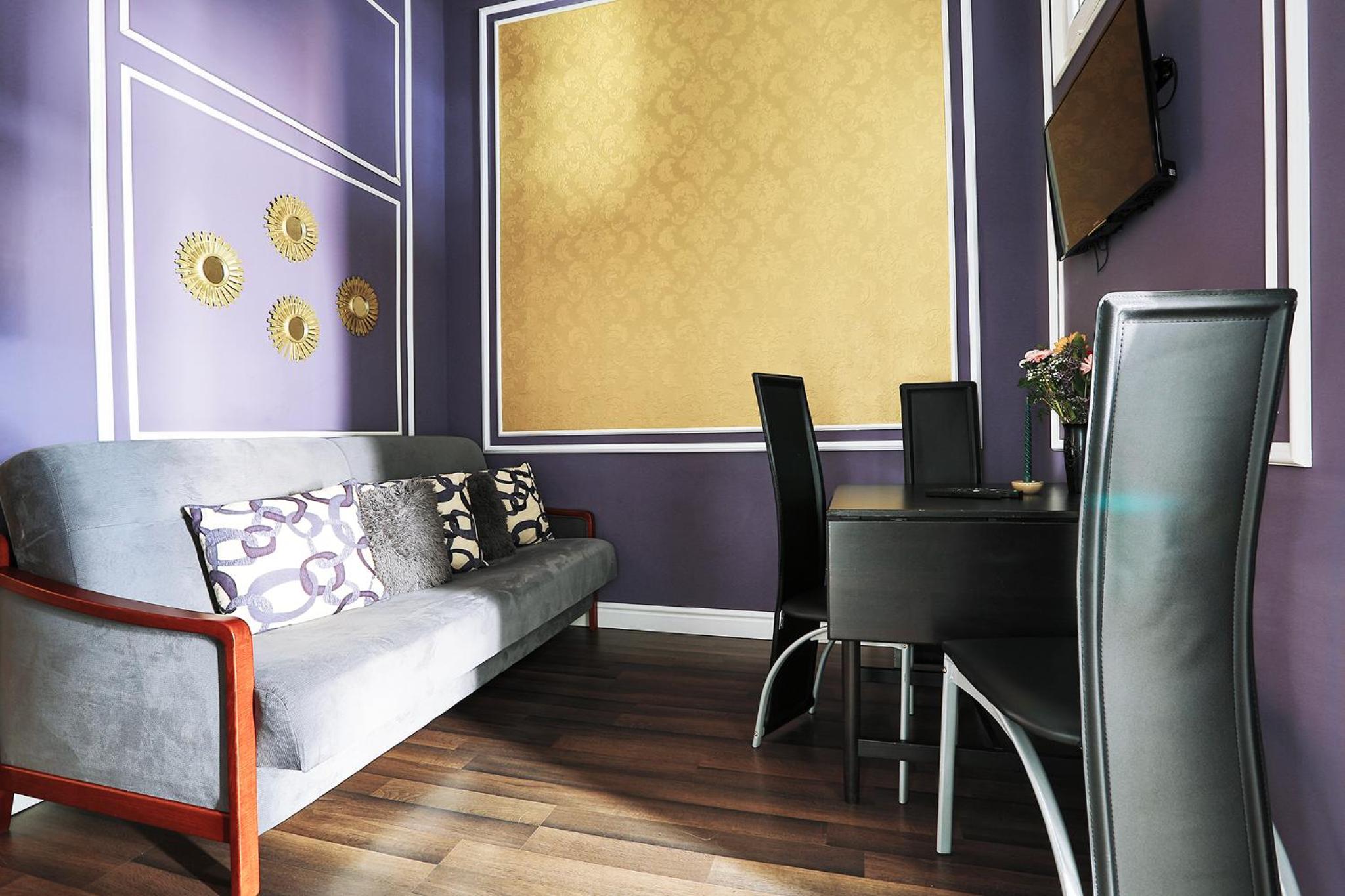 Two-bedroom Haven In The Old Town