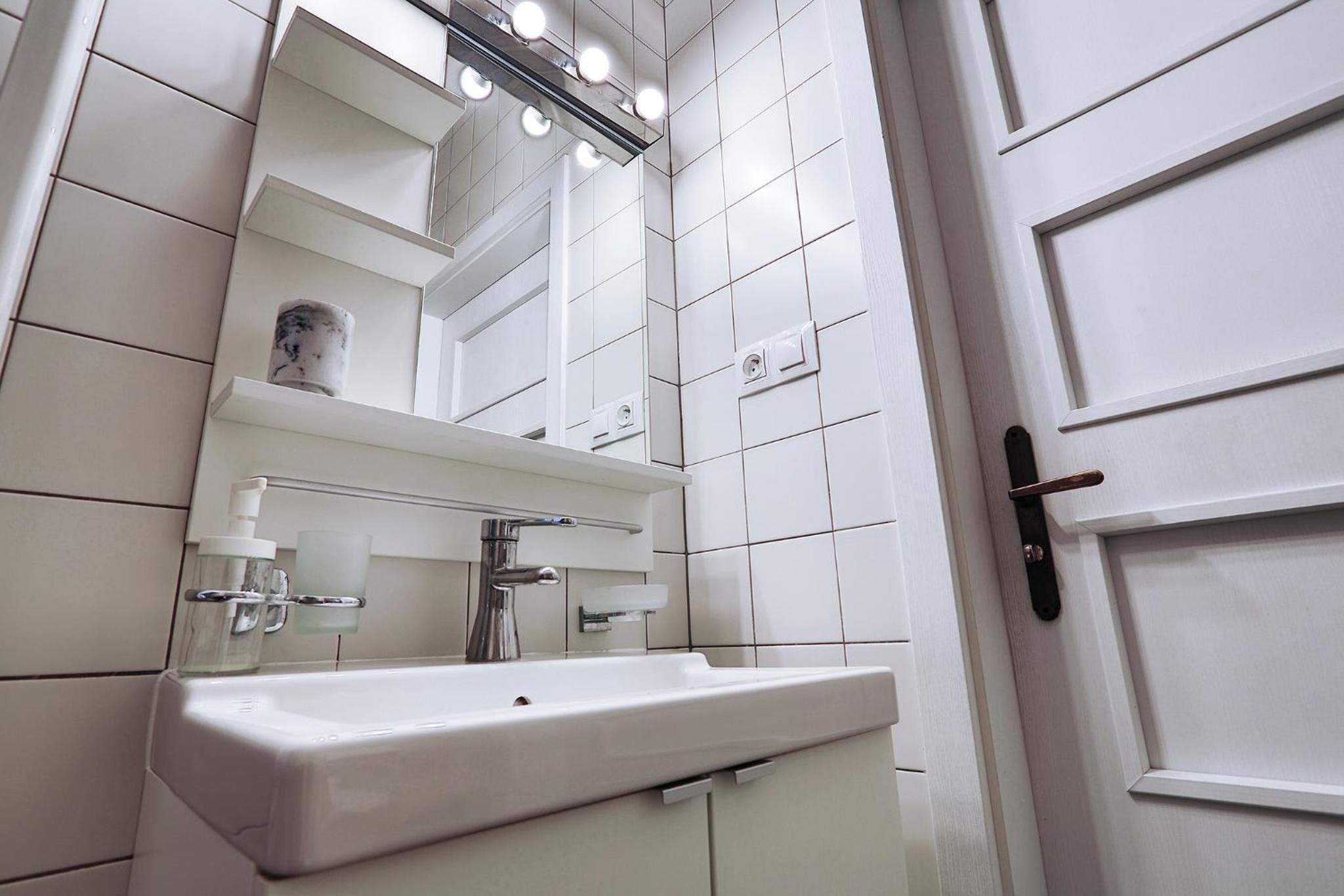 Two-bedroom Haven In The Old Town