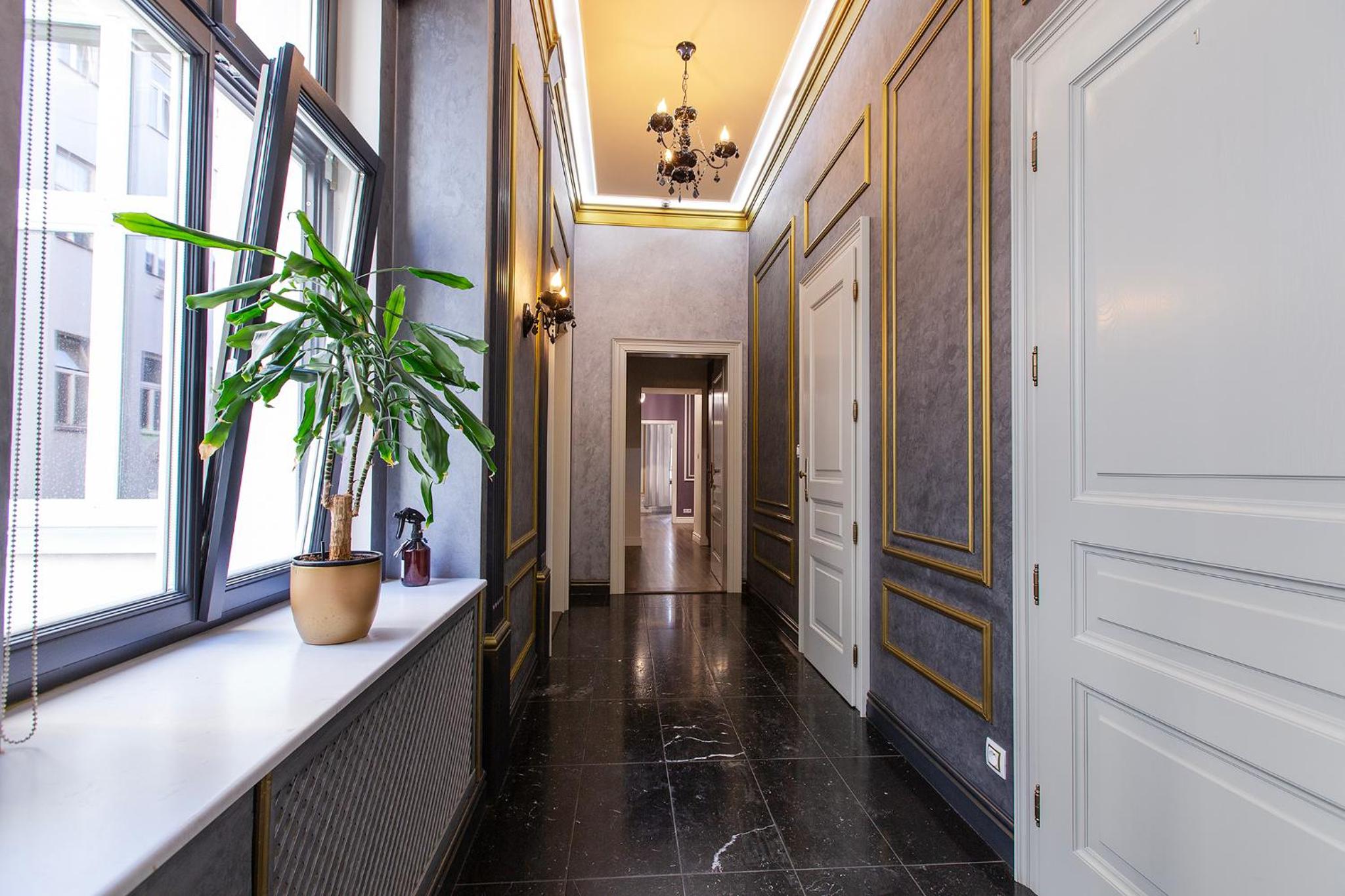 Two-bedroom Haven In The Old Town