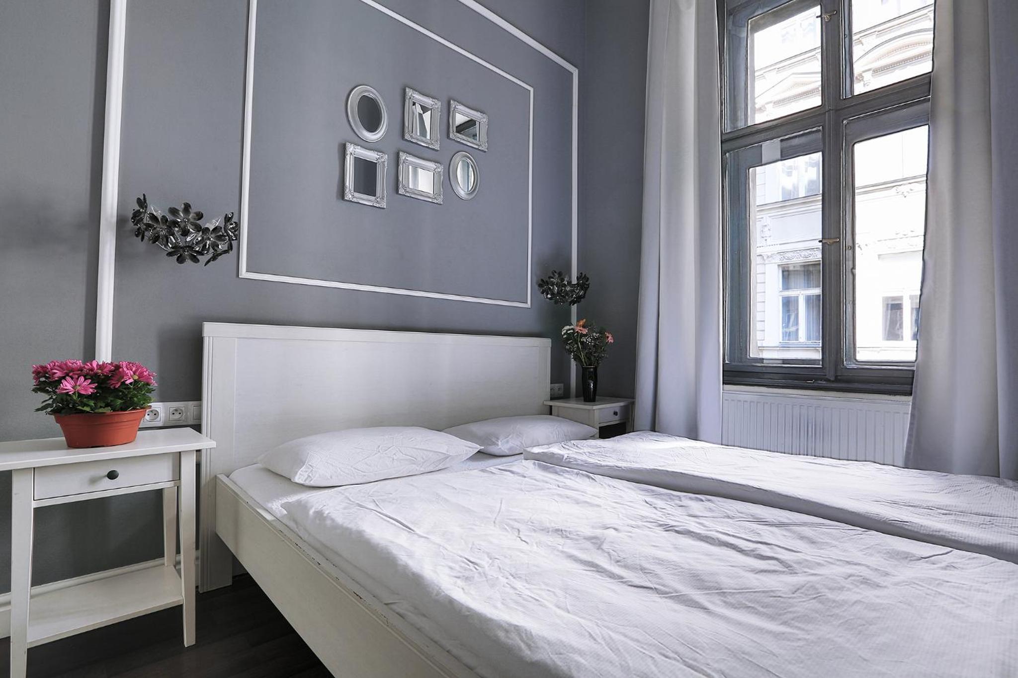 Two-bedroom Haven In The Old Town