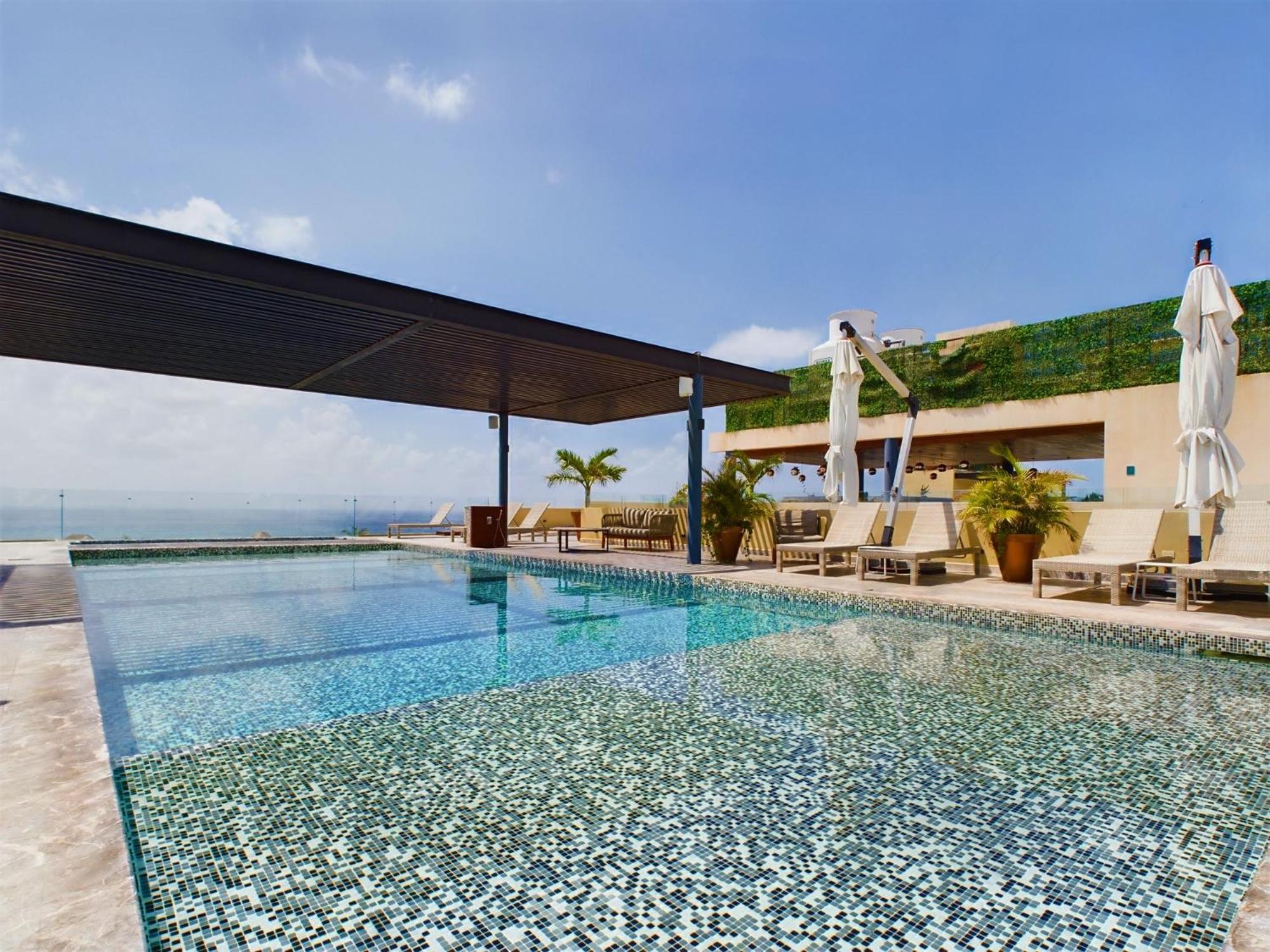 New! Central apartment one street from the beach By Yeah view 4