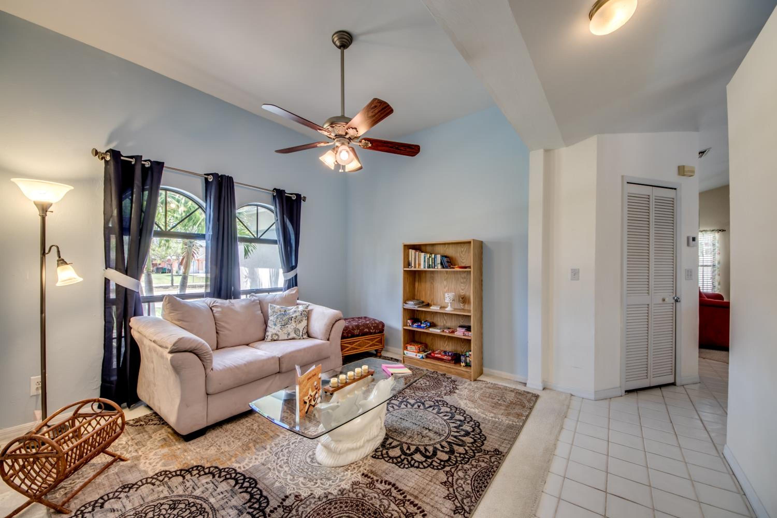 Villa McArita - 4 bedroom home w. heated pool on the water view 4