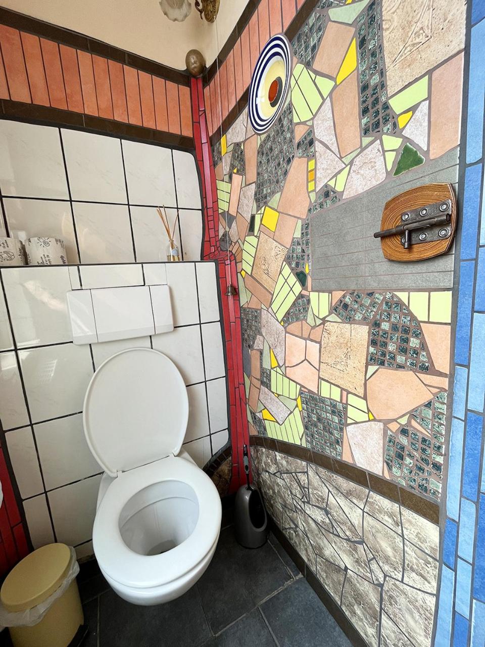 Homeplanet Hostel