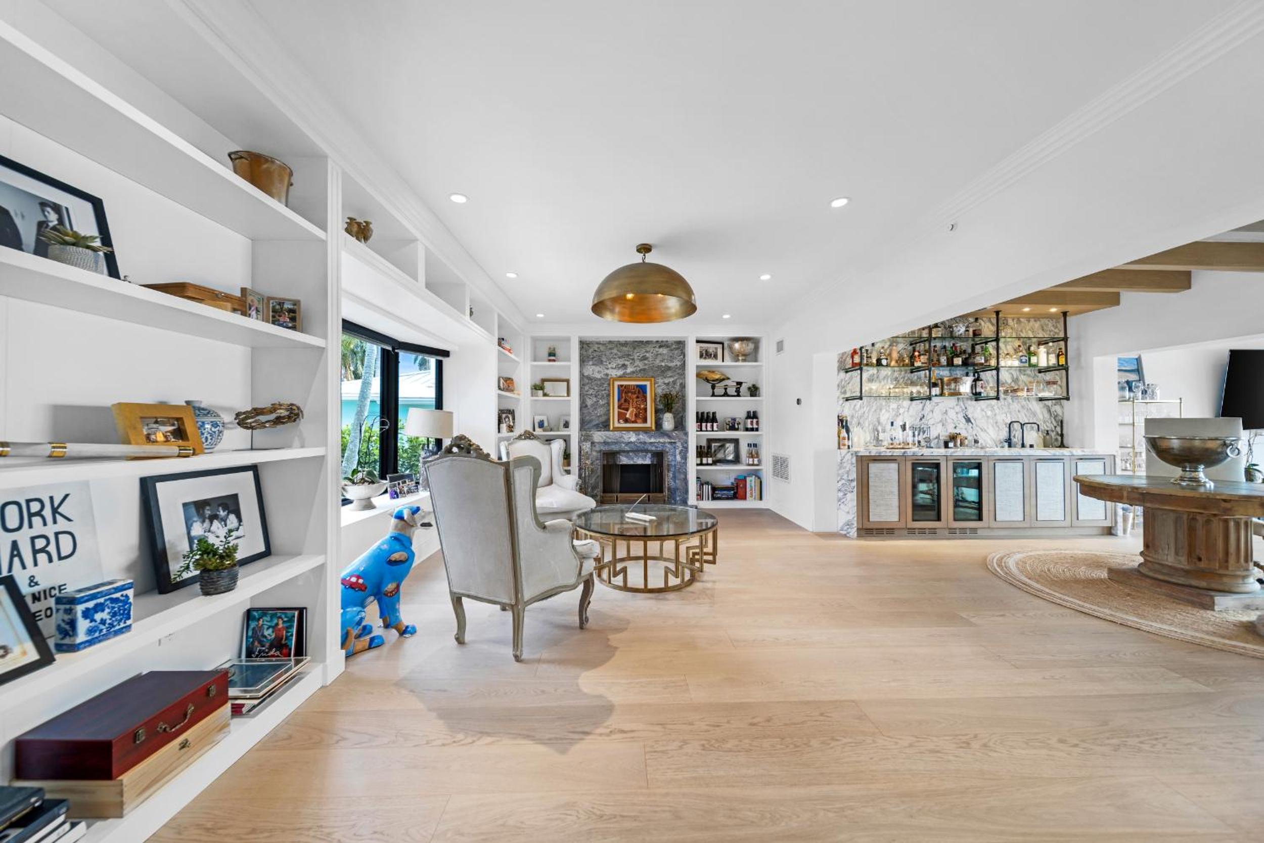 Weston Vacations - Stunning Waterfront Home in the Center of Miami - Property Image 1