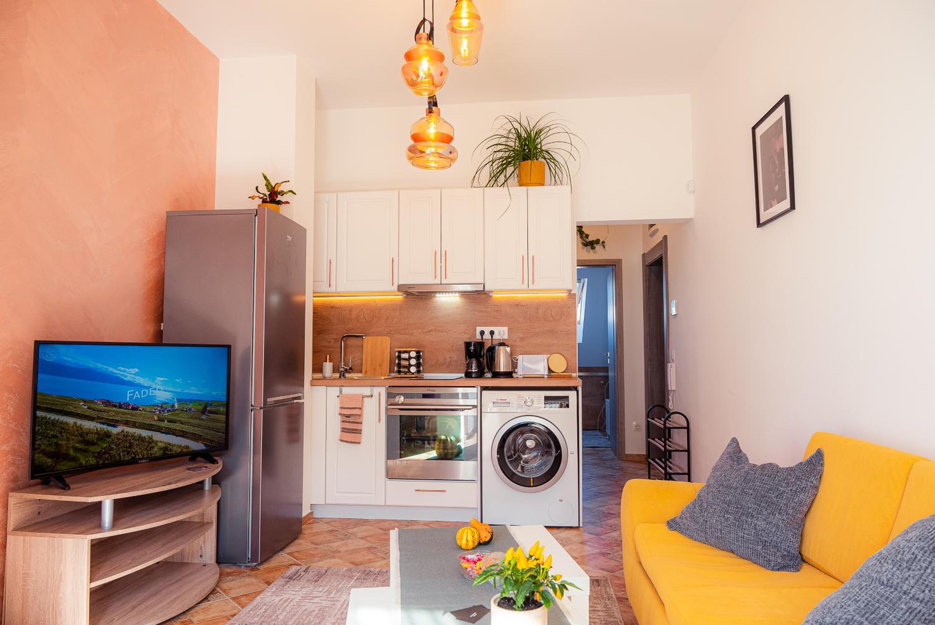 Pumpkin Spiced Suite with Own Parking and Office Setup
