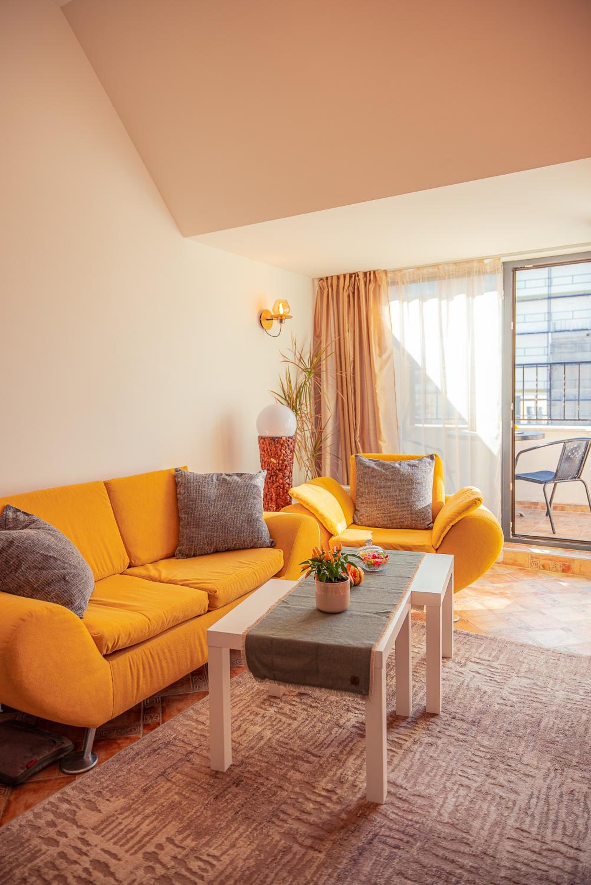 Pumpkin Spiced Suite with Own Parking and Office Setup