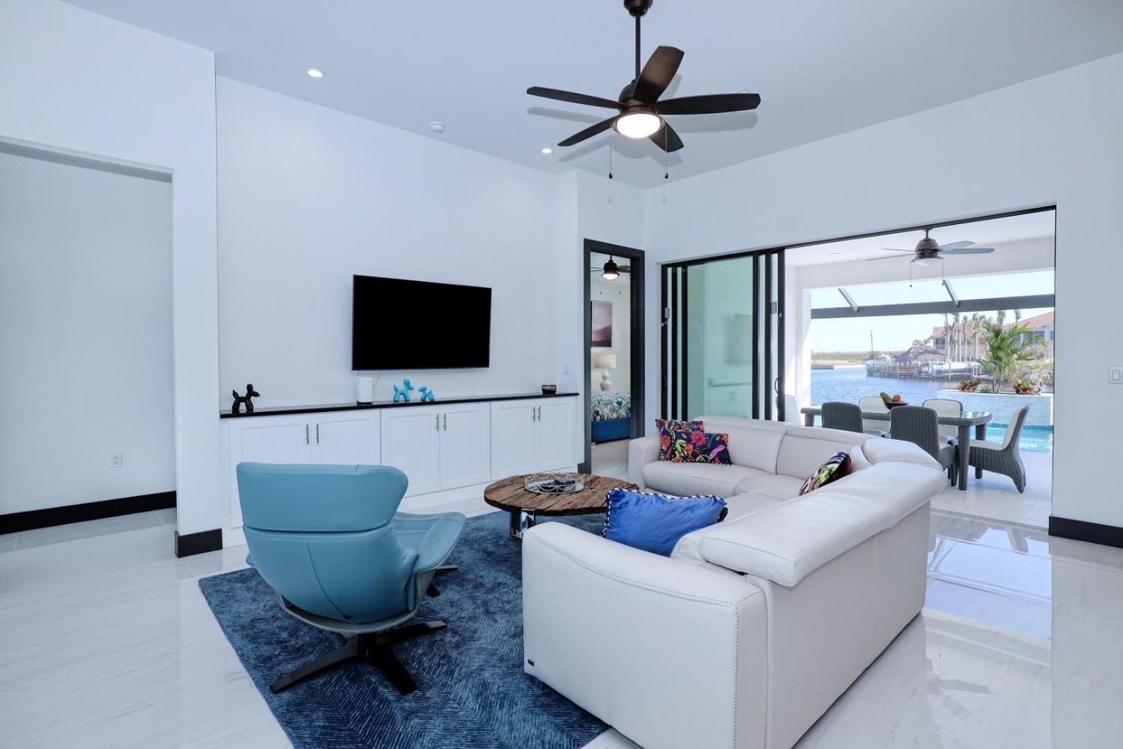 New listing - Amazing new 3beds/3baths Gulf access villa w. heated pool and outdoor kitchen! view 5