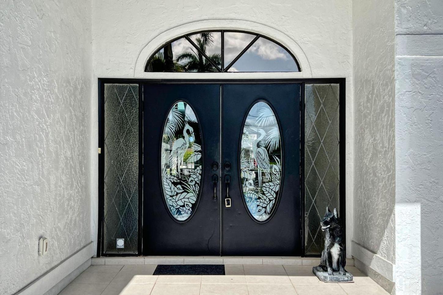 Villa Waterview - Amazing Gulf access pool and spa home on spacious corner lot! view 2