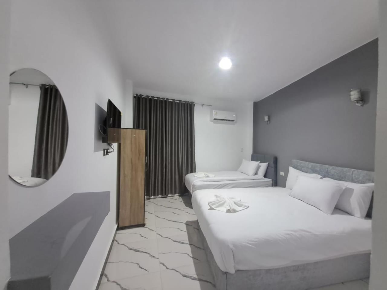 HoTEL NADA