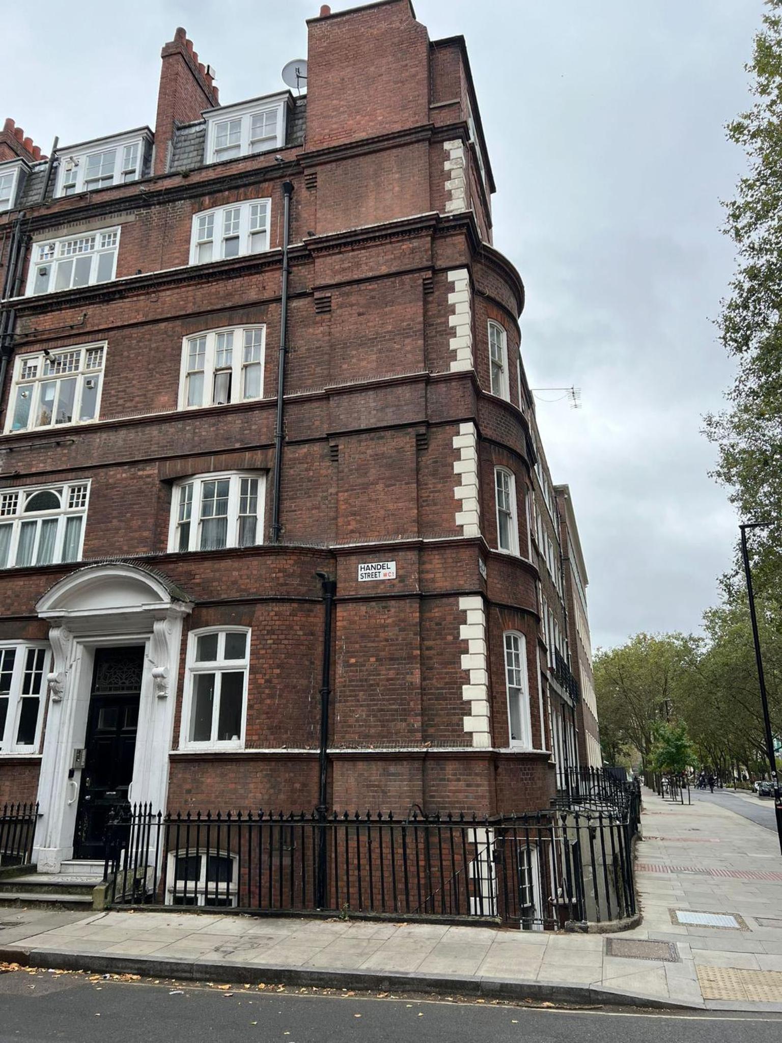 3-Bedroom Flat Central London, 6 Min Walk from King's Cross Station