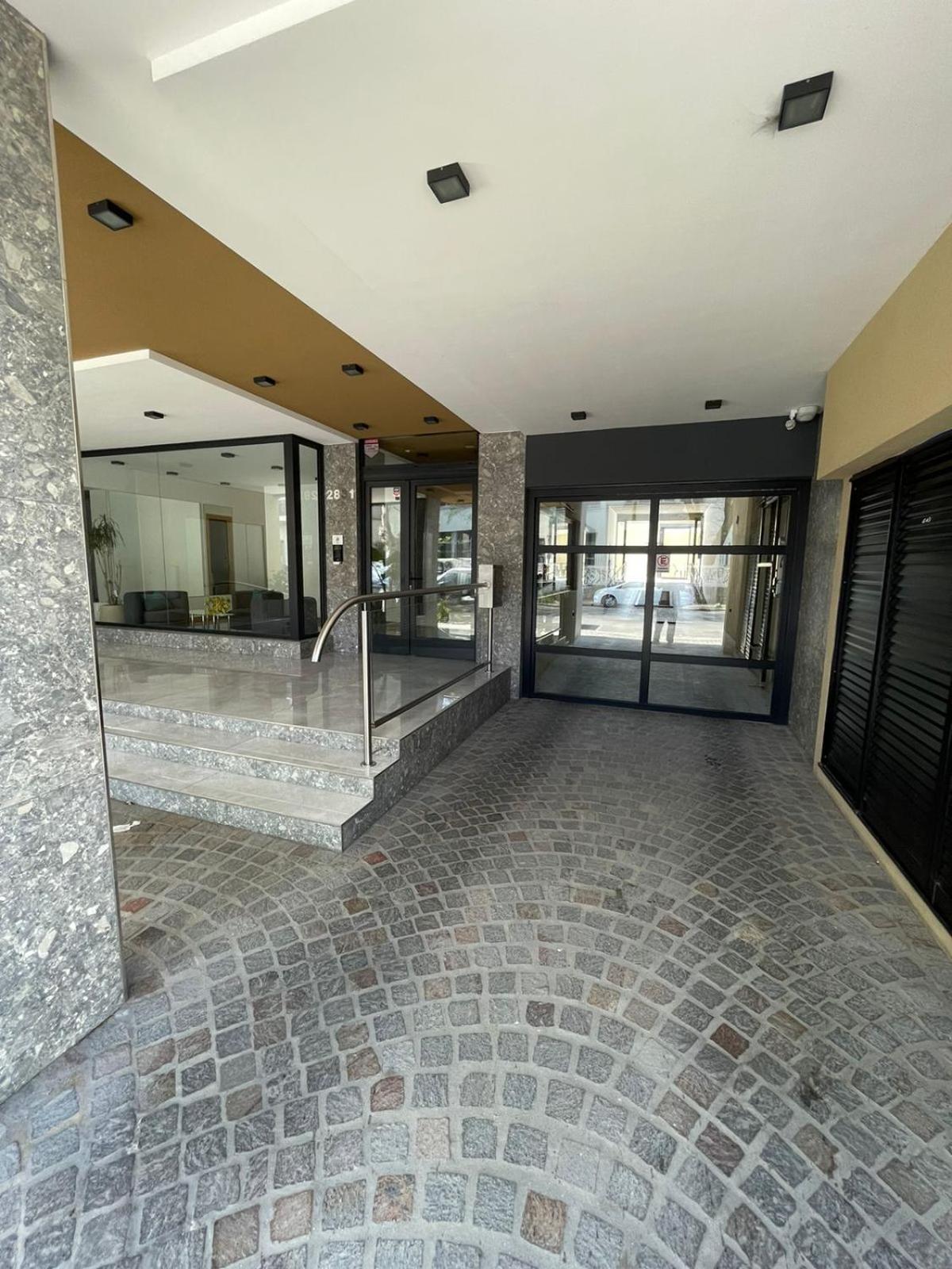 EXCELENTE departamento a estrenar con cochera en zona Plaza Mitre