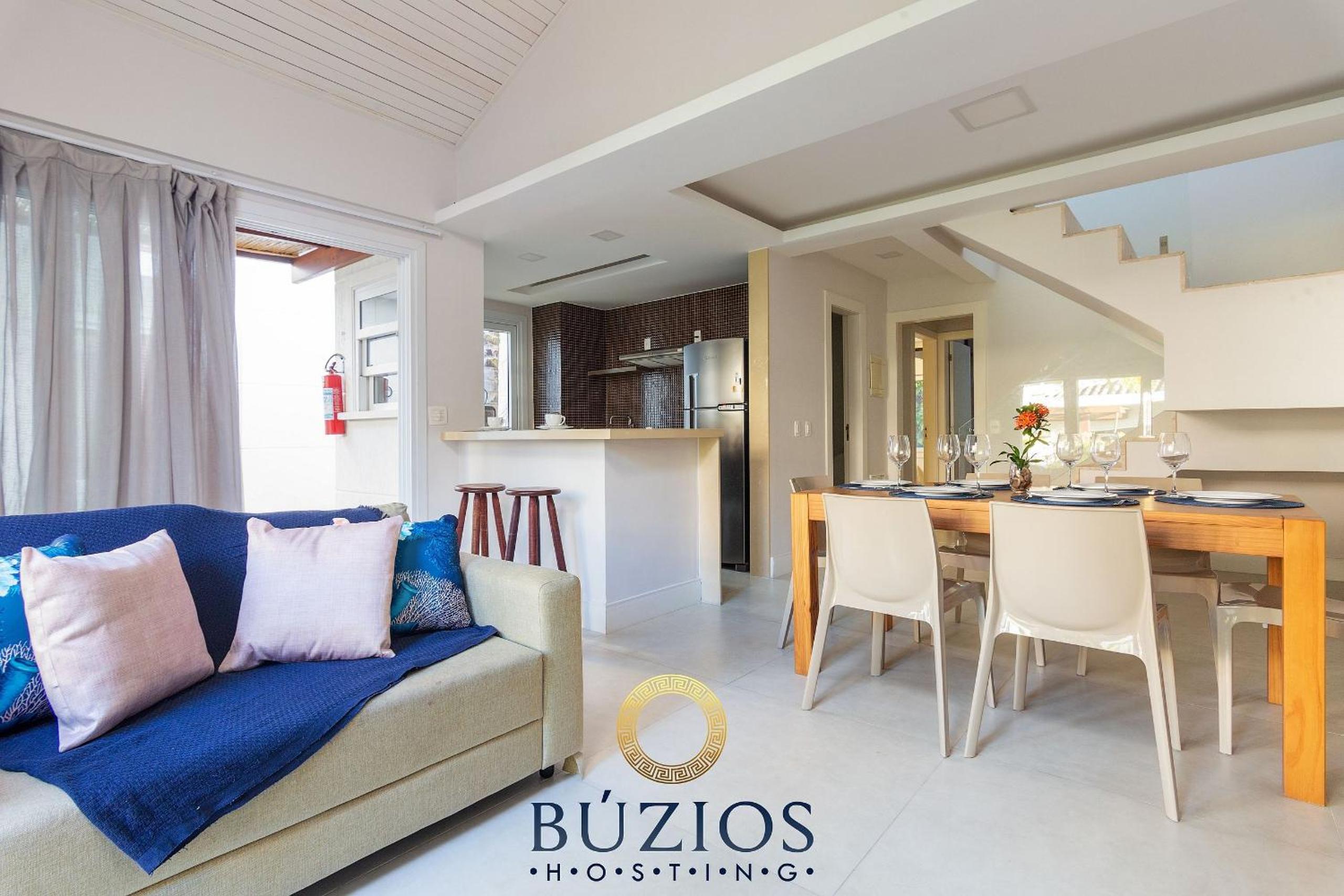 Bz48 Condominium facing Orla Bardot! House with 4 suites