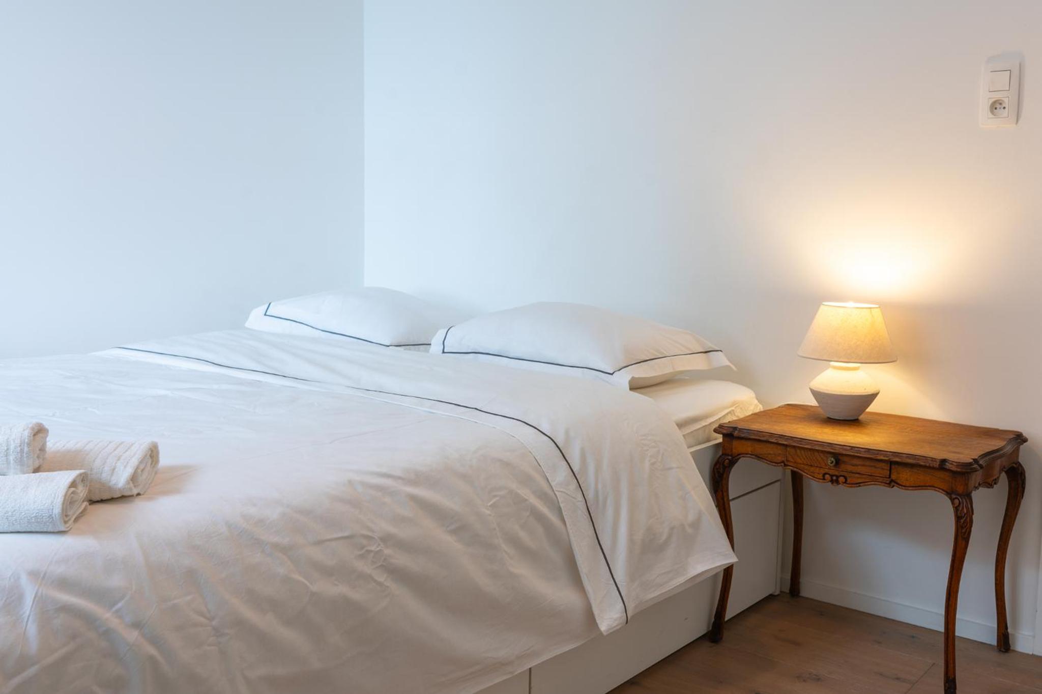 Stylish and Spacious City Center Apartment