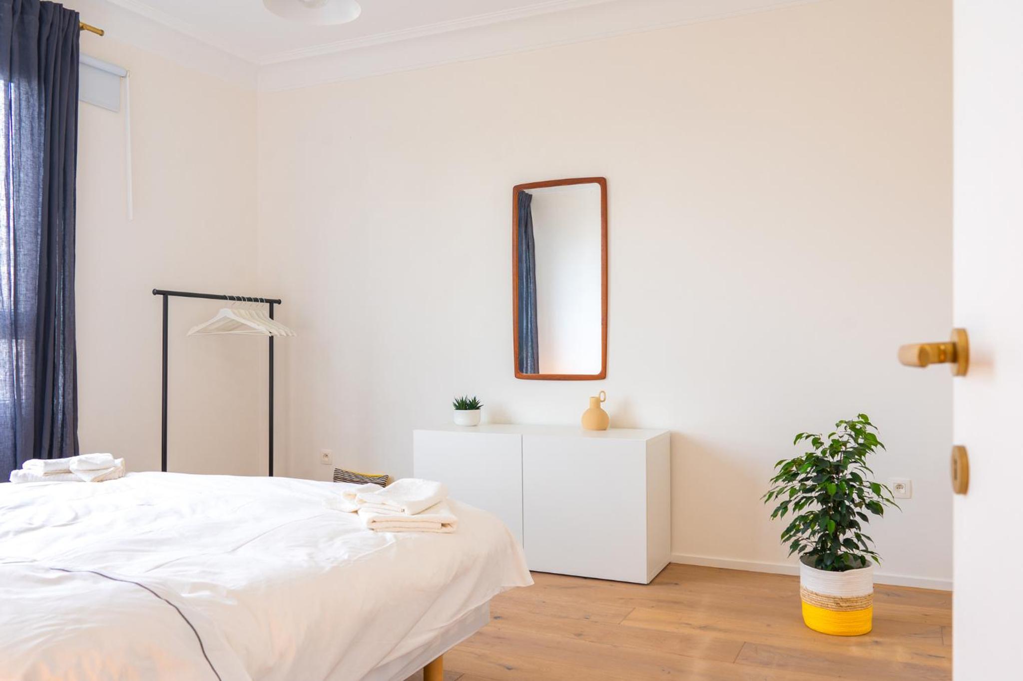 Stylish and Spacious City Center Apartment