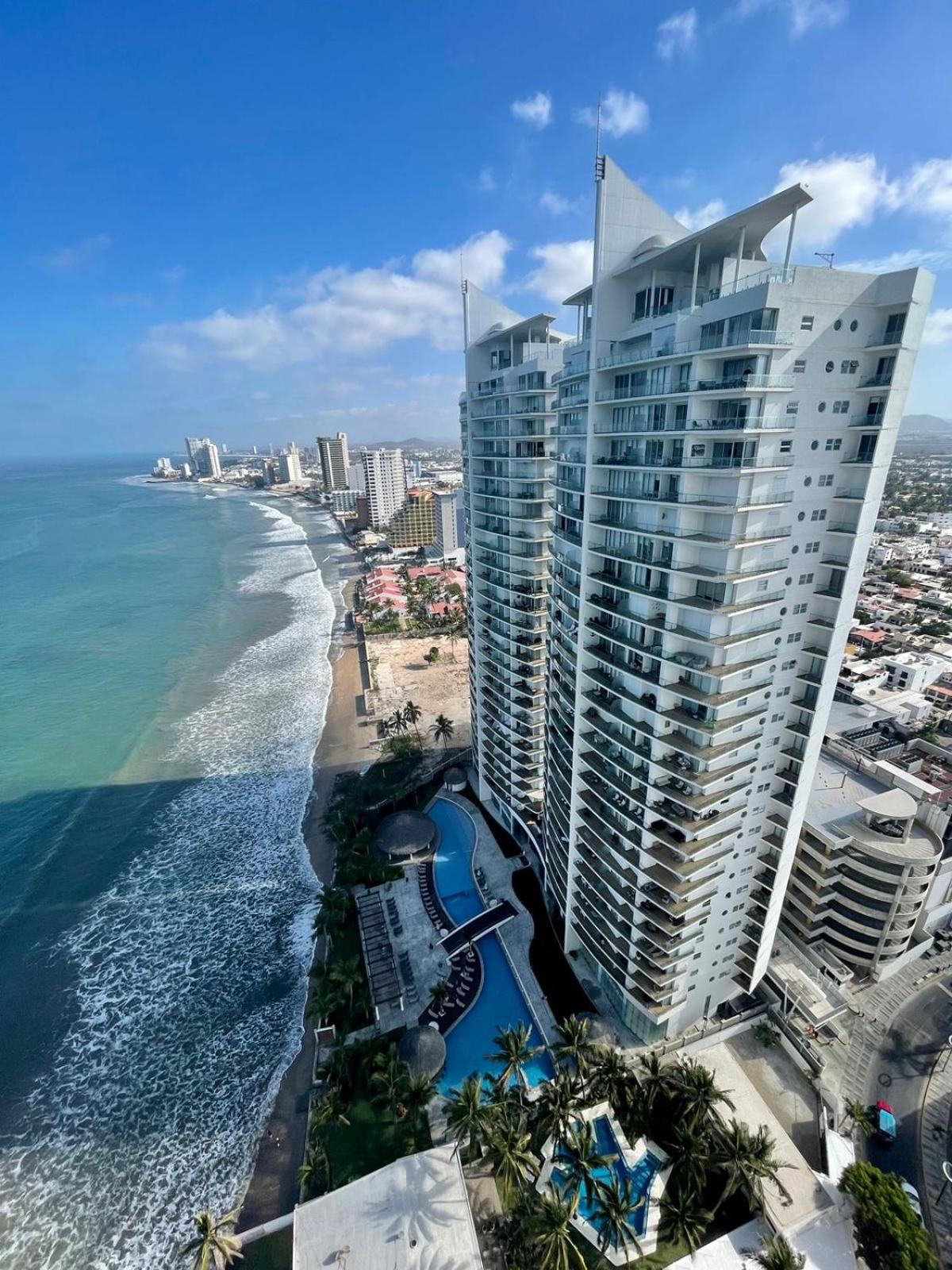 Hotel Departamento a pie de playa en Camino al Mar - Image 1