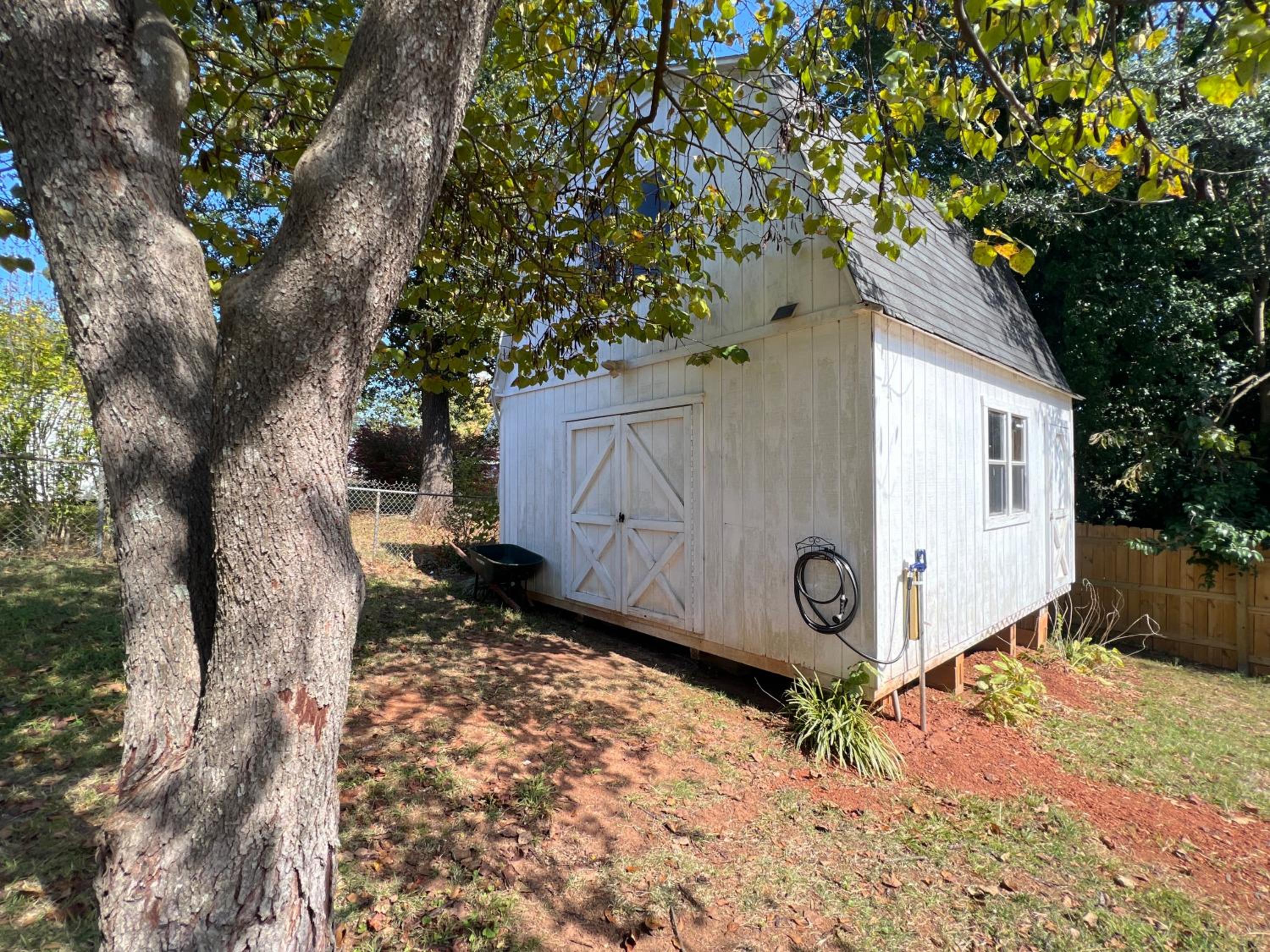 5BR 4B Huge Space with 2 Level Game Barn view 3