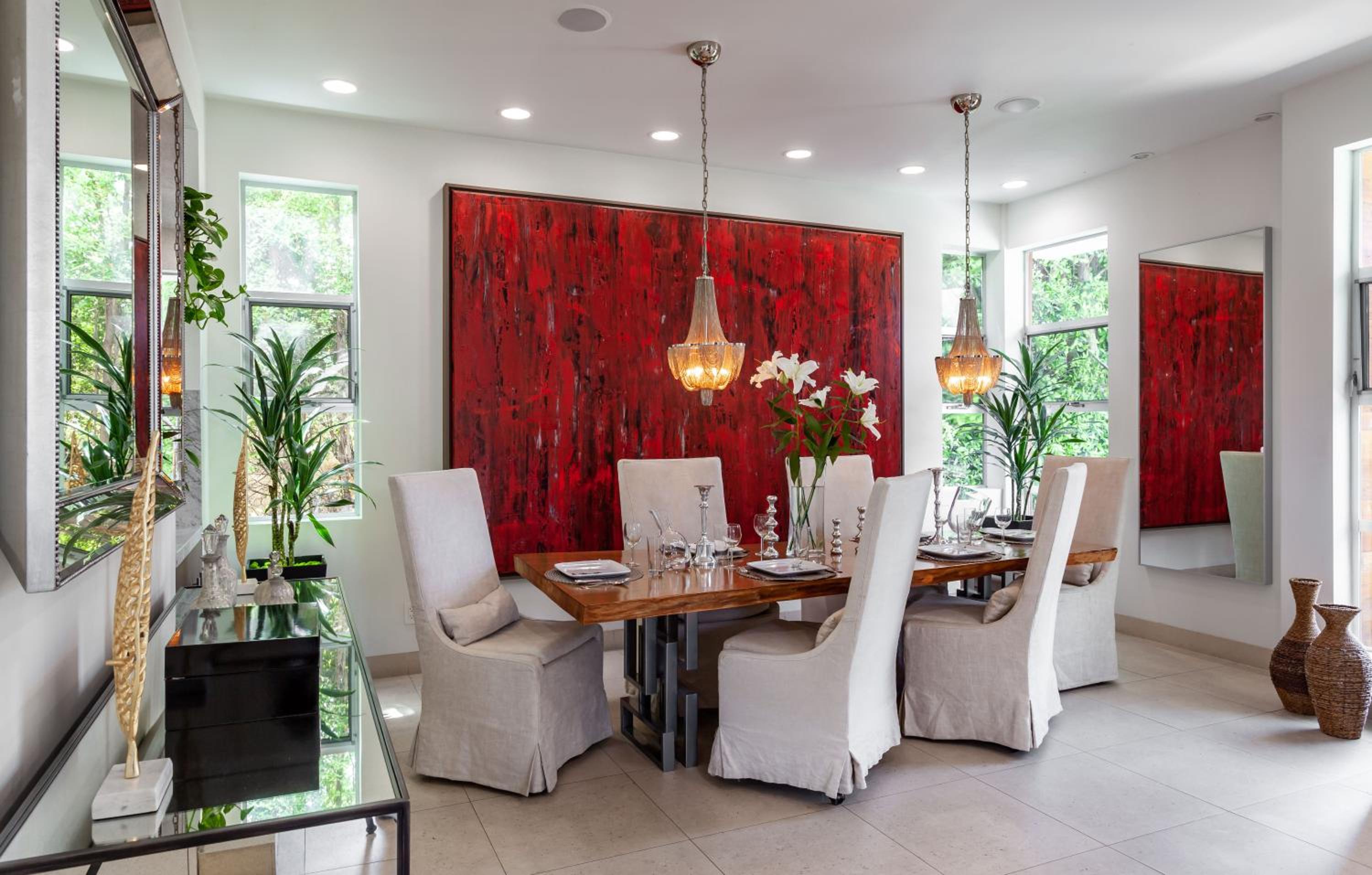 Luxurious Architectural Villa in Prime West Hollywood Neighborhood