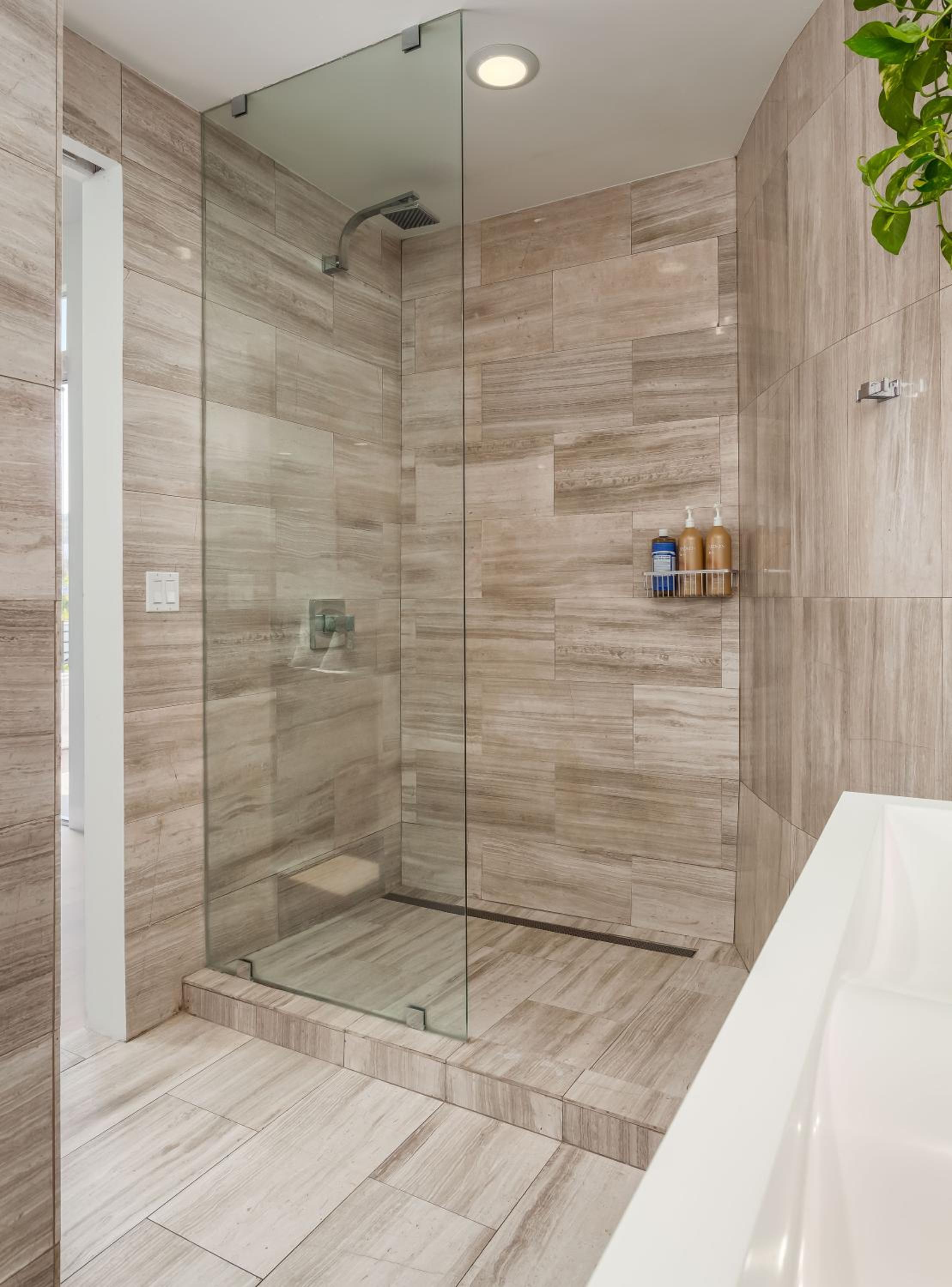 Luxurious Architectural Villa in Prime West Hollywood Neighborhood