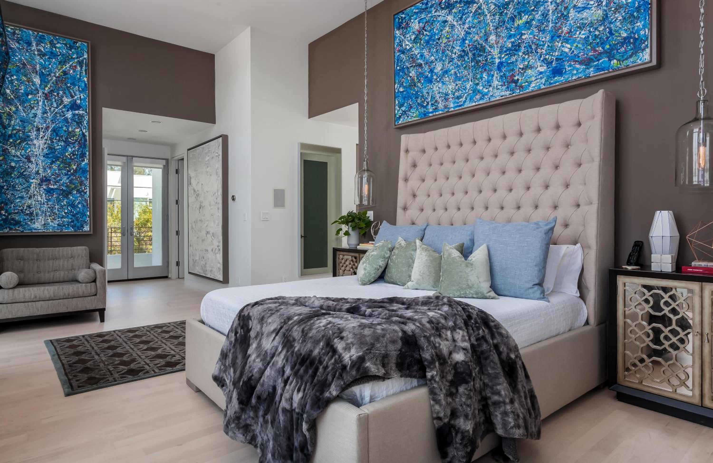 Luxurious Architectural Villa in Prime West Hollywood Neighborhood