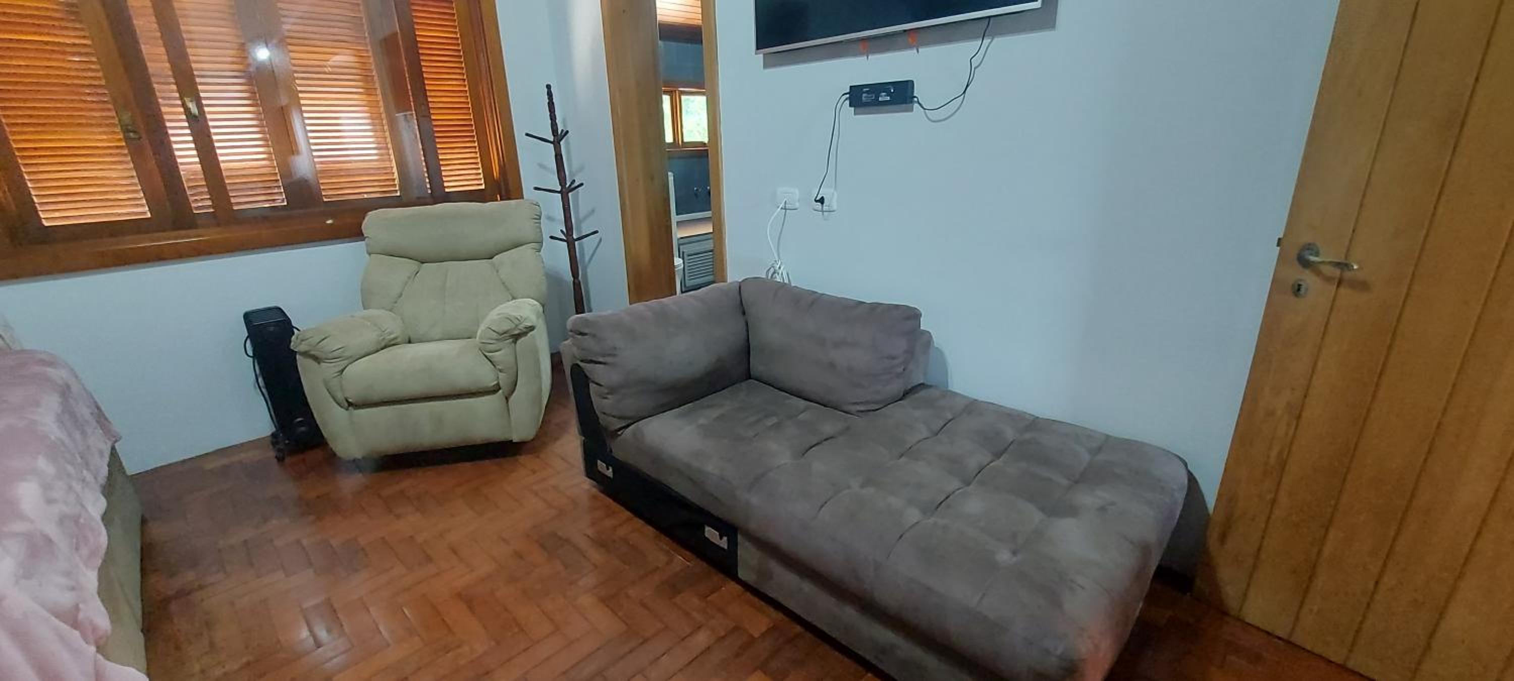 Casa 4 suíte, piscina interna em Pinto Bandeira