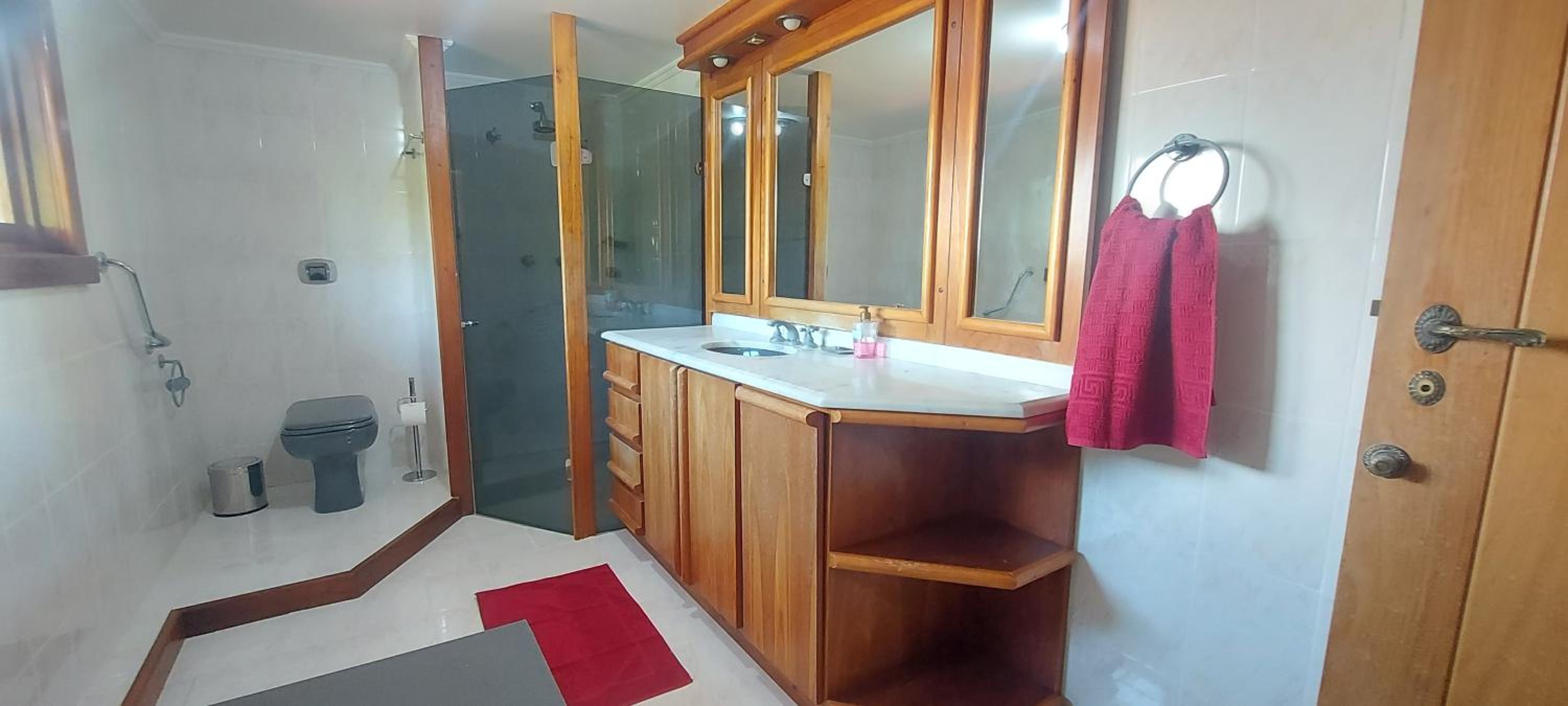 Casa 4 suíte, piscina interna em Pinto Bandeira