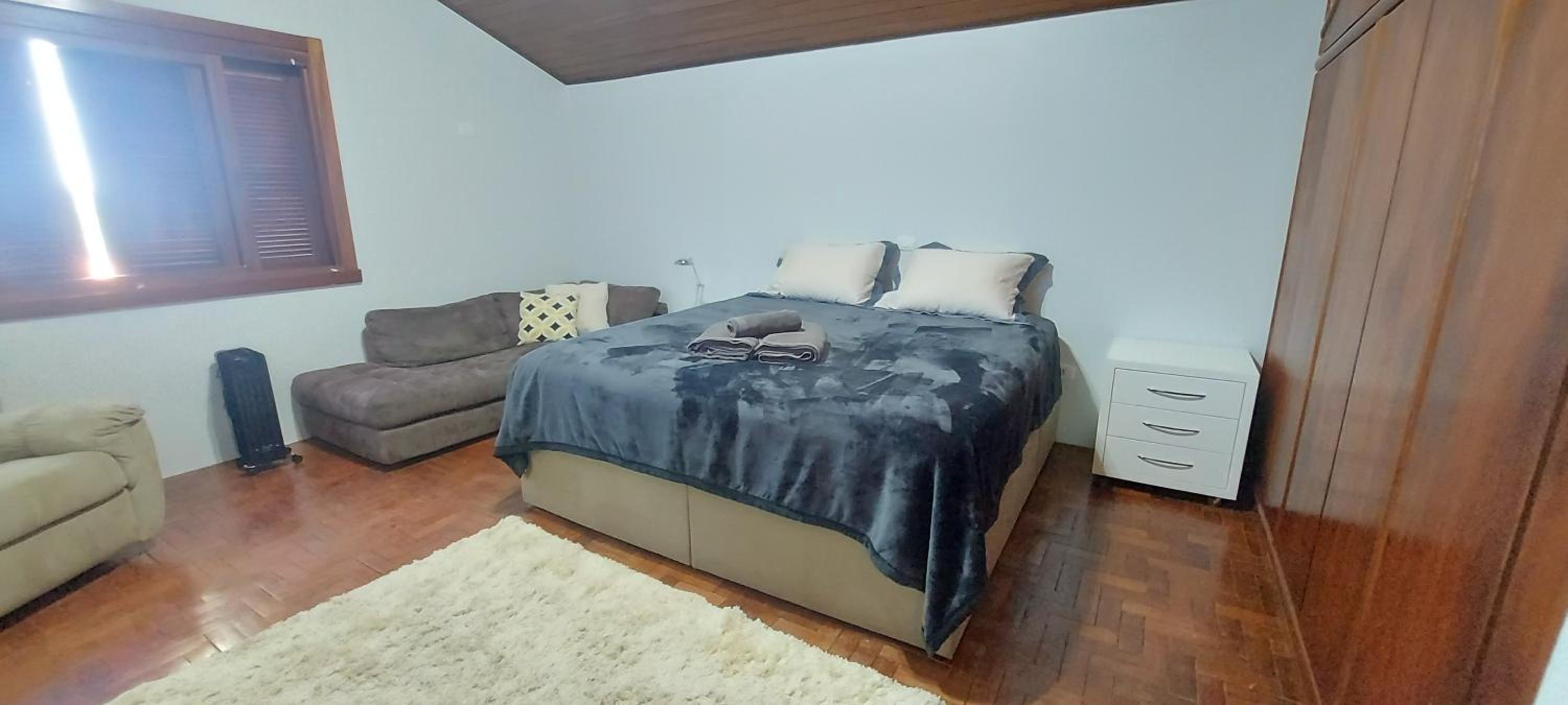 Casa 4 suíte, piscina interna em Pinto Bandeira