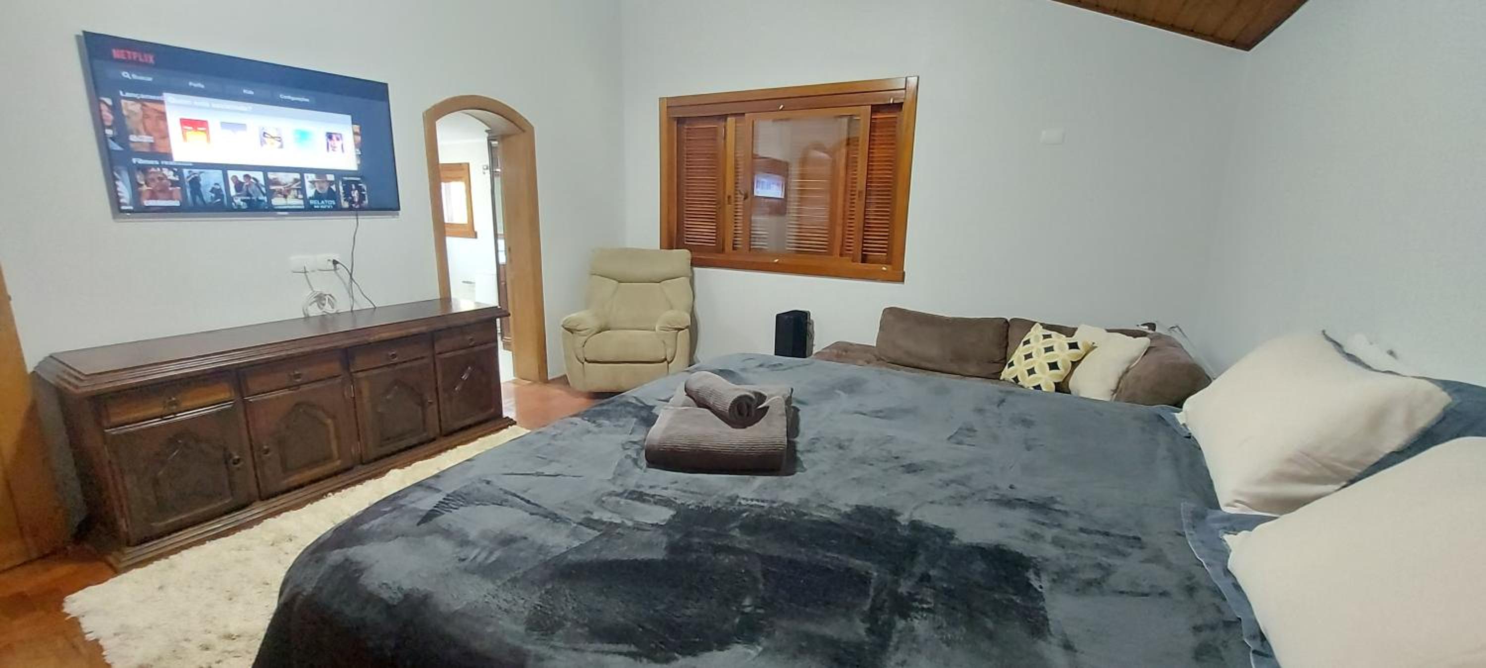 Casa 4 suíte, piscina interna em Pinto Bandeira