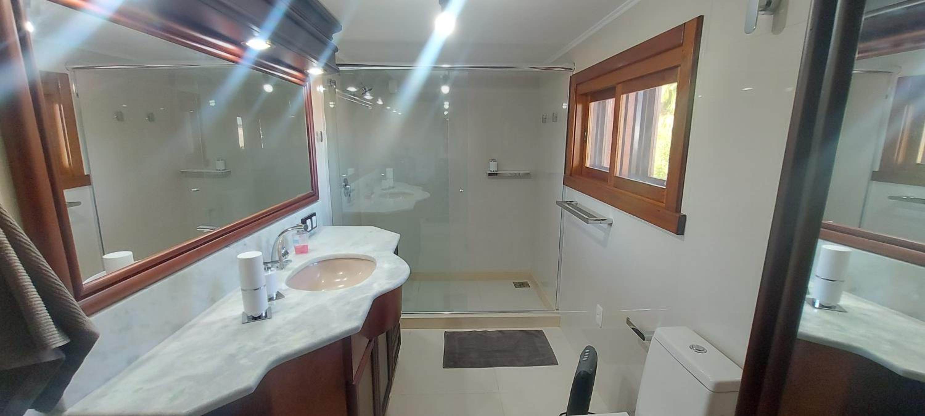 Casa 4 suíte, piscina interna em Pinto Bandeira
