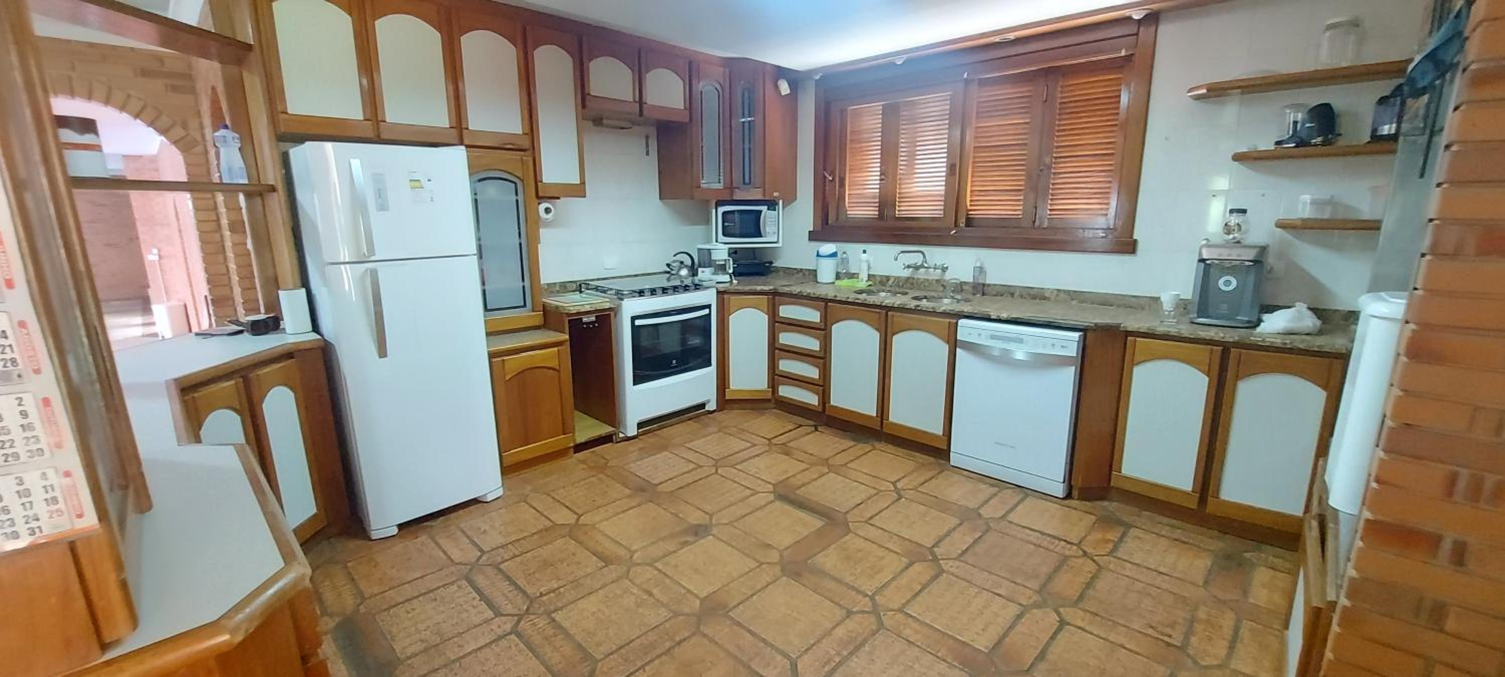 Casa 4 suíte, piscina interna em Pinto Bandeira