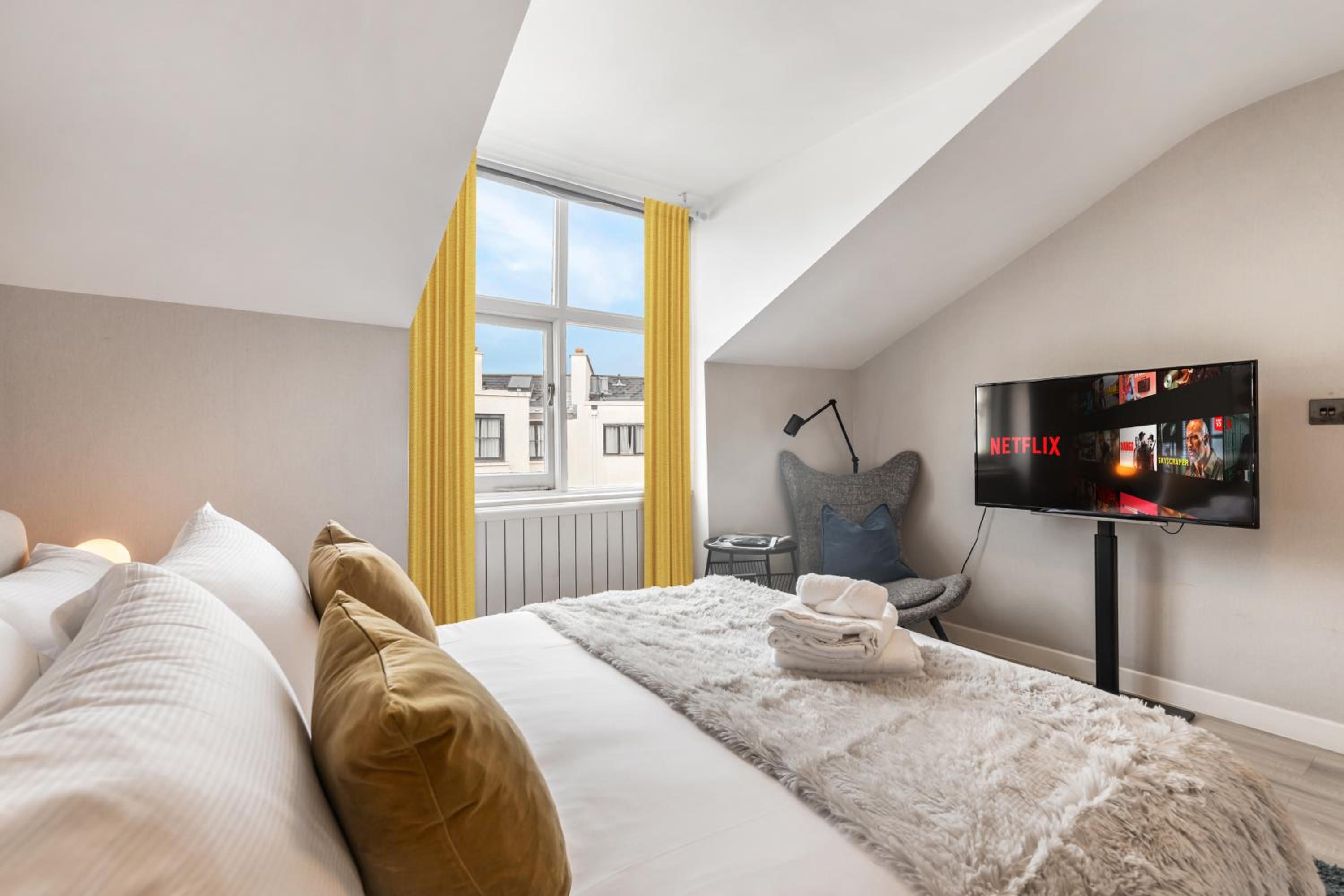Cozy & Welcoming Studio Apartments in Premium Hyde Park Location