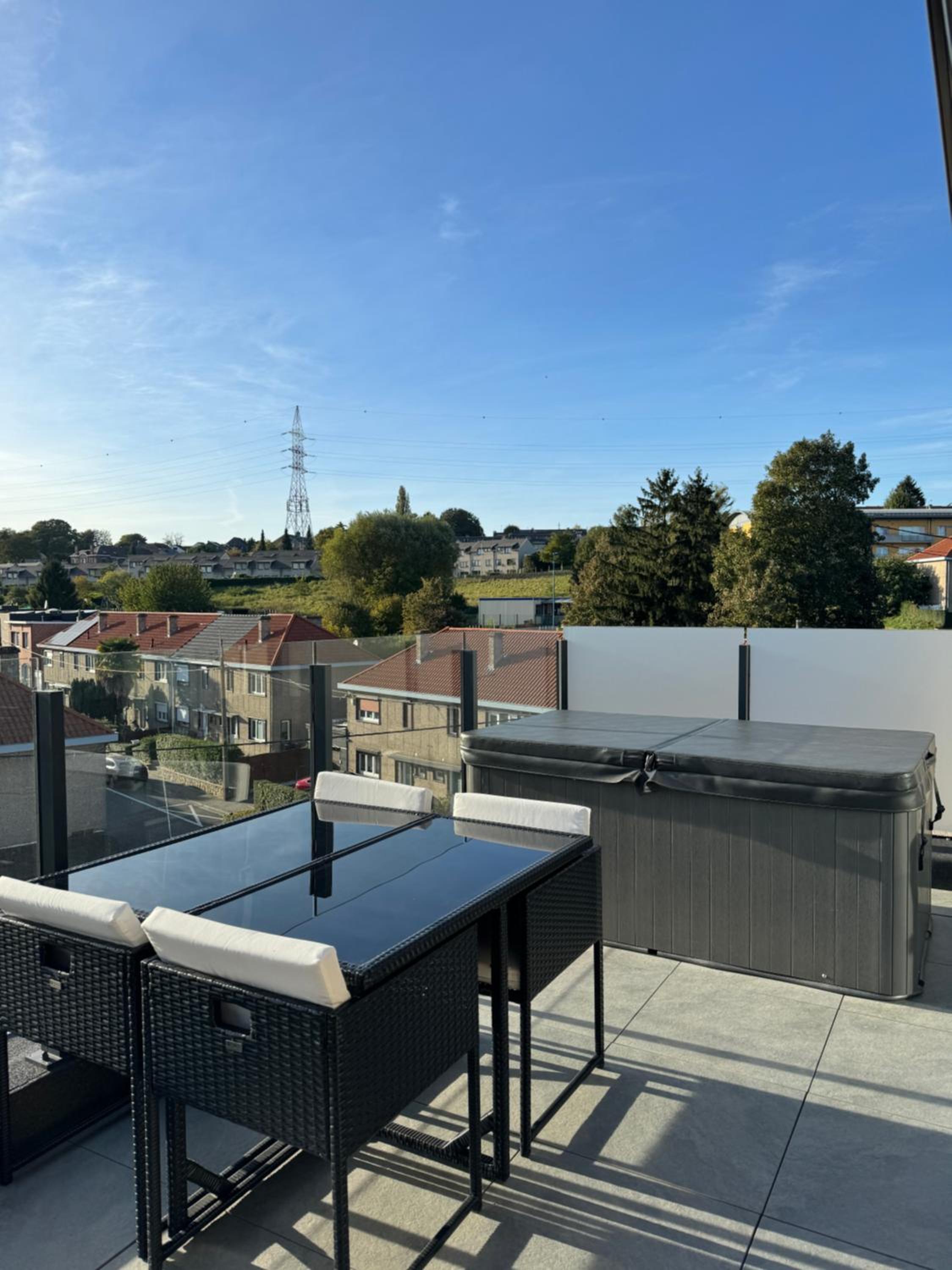 Liège Luxe & Jacuzzi sous les étoiles