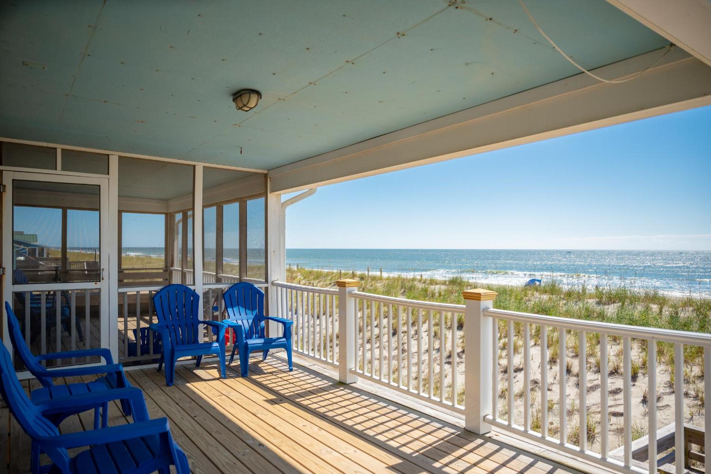 7th Heaven by Oak Island Accommodations view 3
