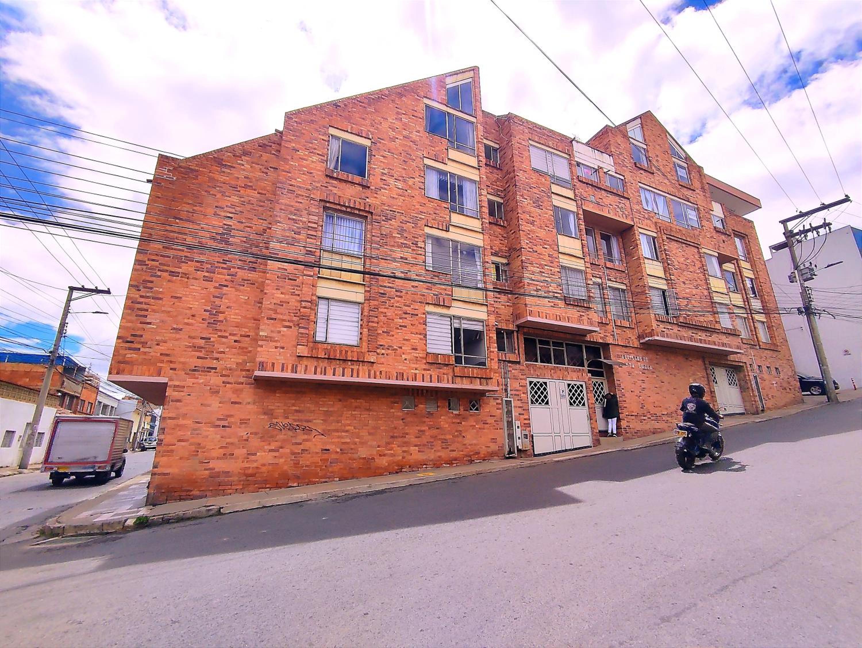 Apartamento en el centro histórico de Tunja con chimenea