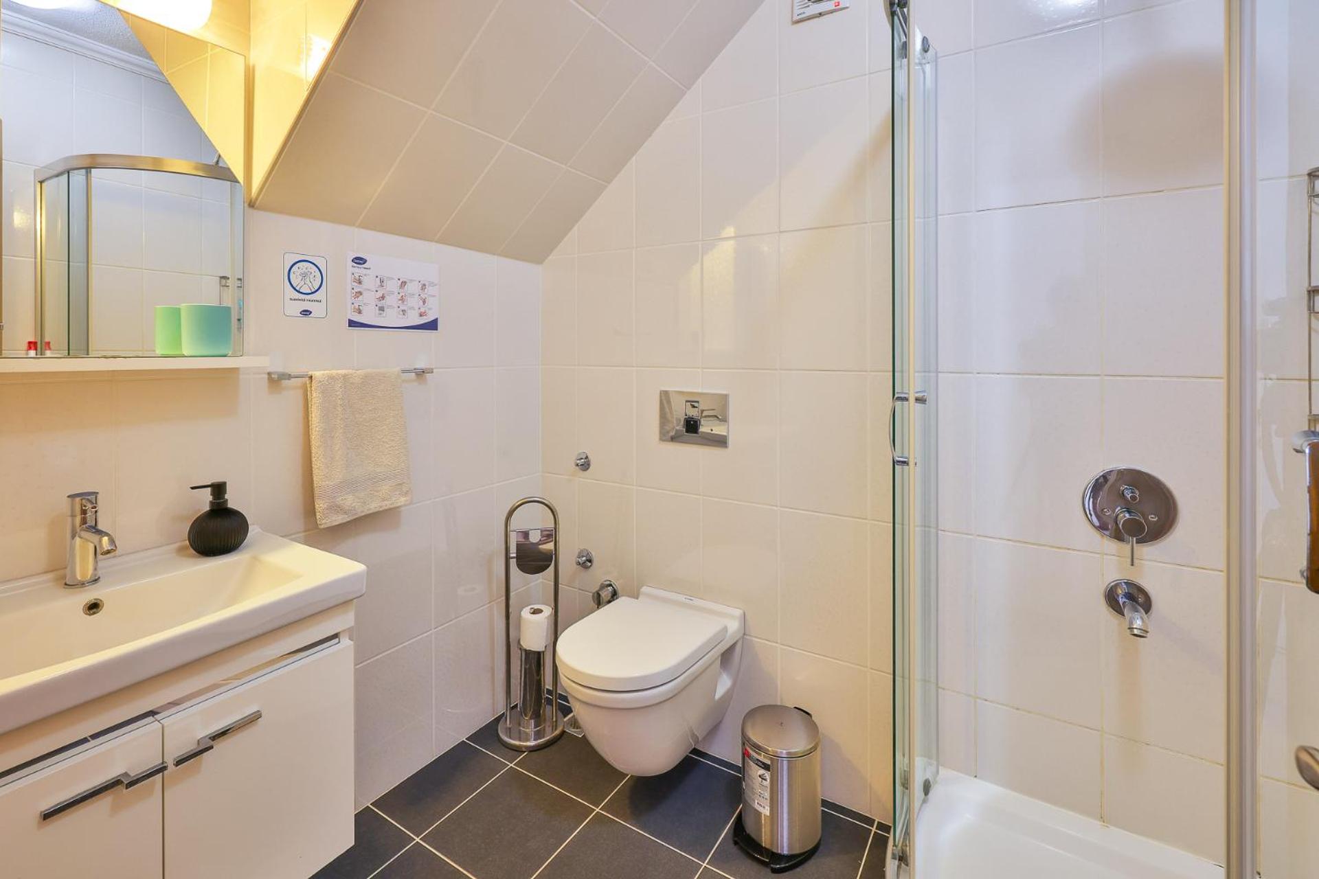 Apollo Apart - Image 11