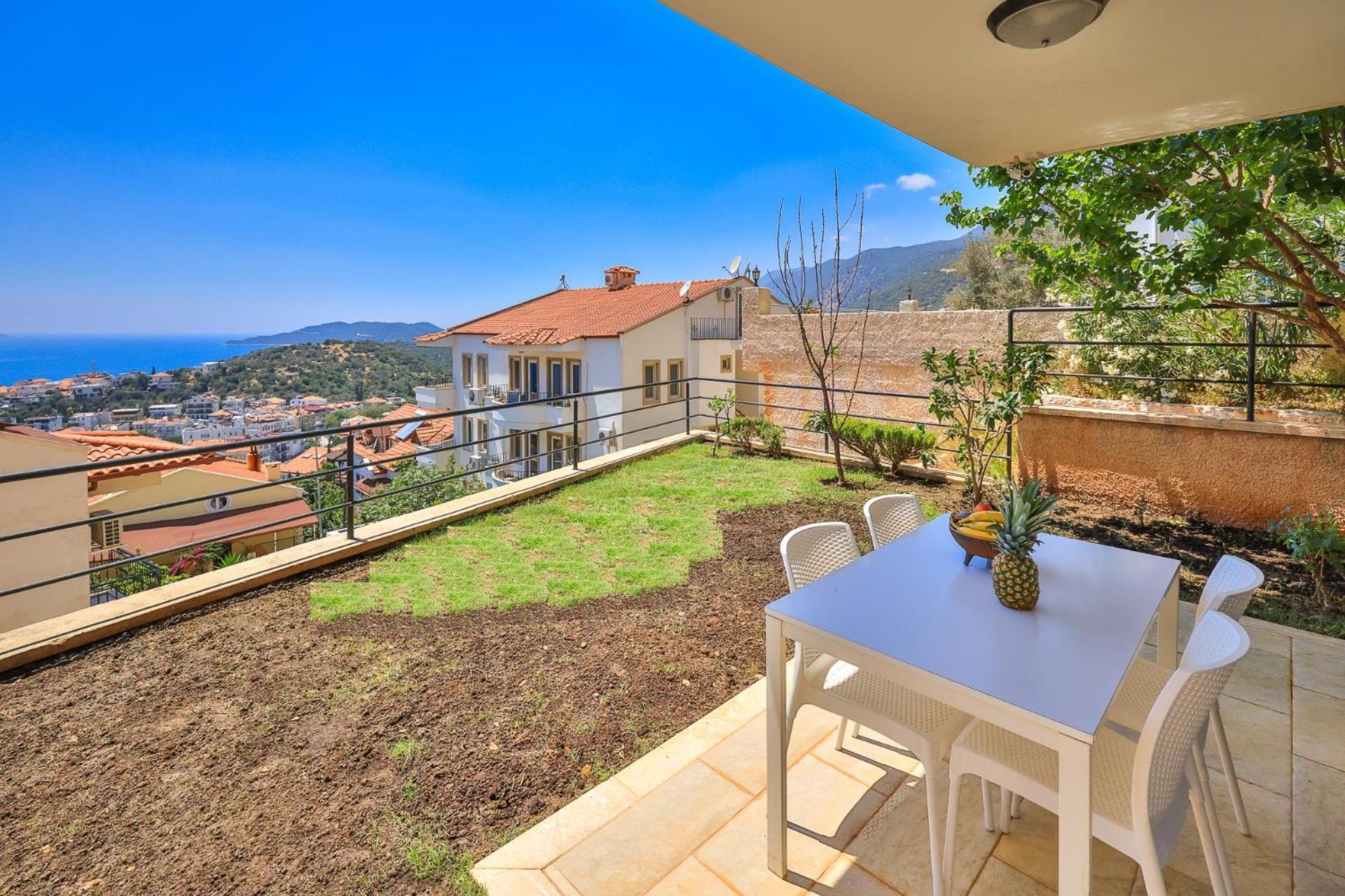 Apollo Apart - Image 33