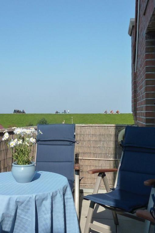 Ferienwohnung Meeresblick Norddeich mit Balkon