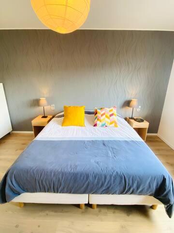New Large 1 bedroom flat in Center with Parking - 64