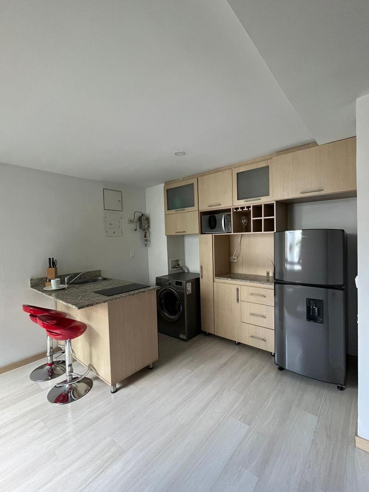 Centrally Located Amazing Apartment In LAURELES