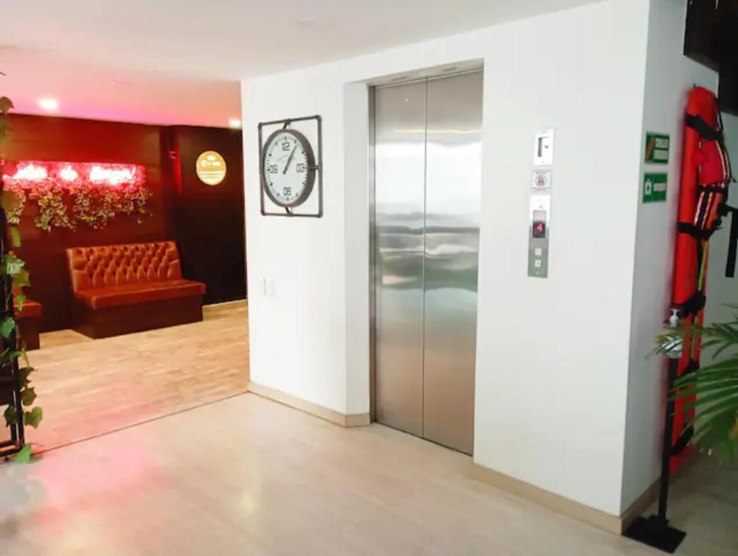 Centrally Located Amazing Apartment In LAURELES