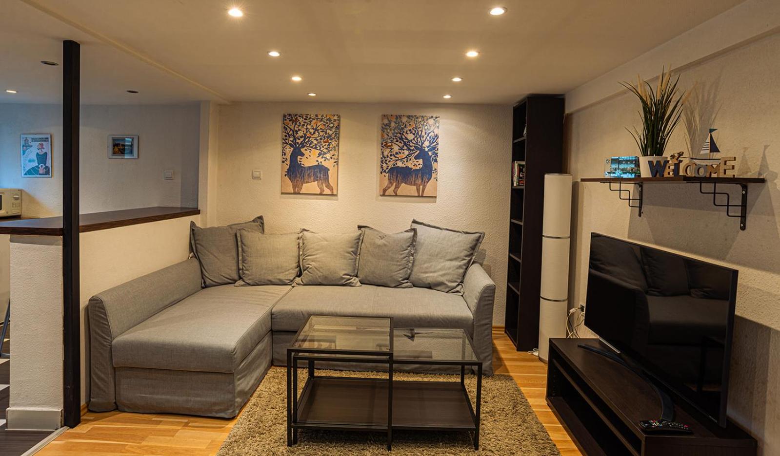 Cosy Corner - Entire Apartment near Oktogon view 2