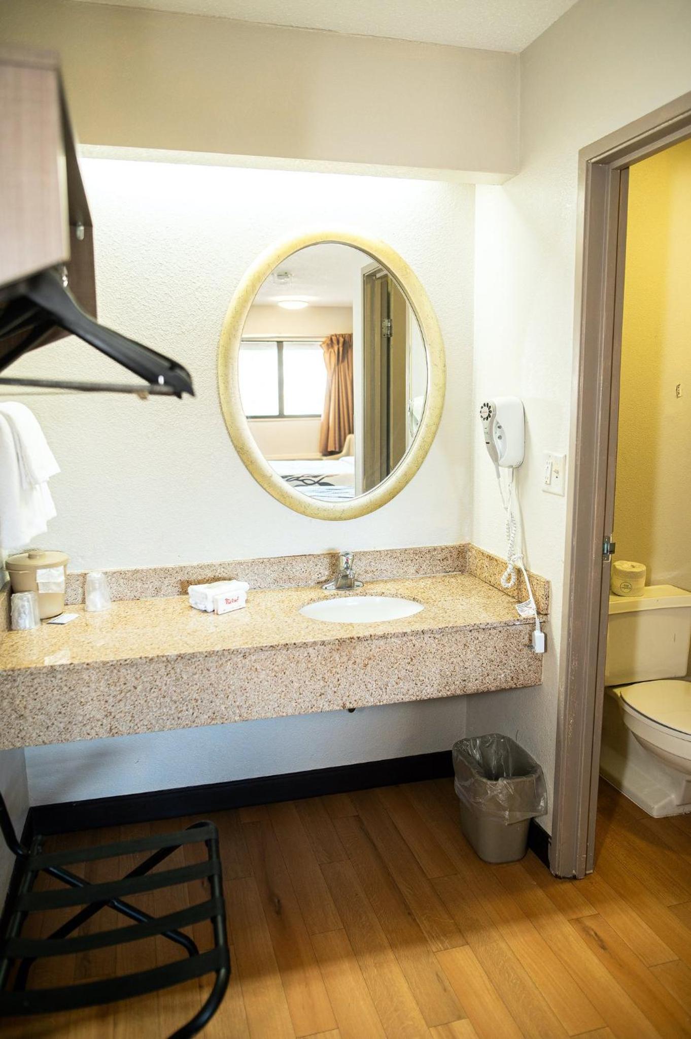 Red Roof Inn Rochester - Henrietta, Kuva 18