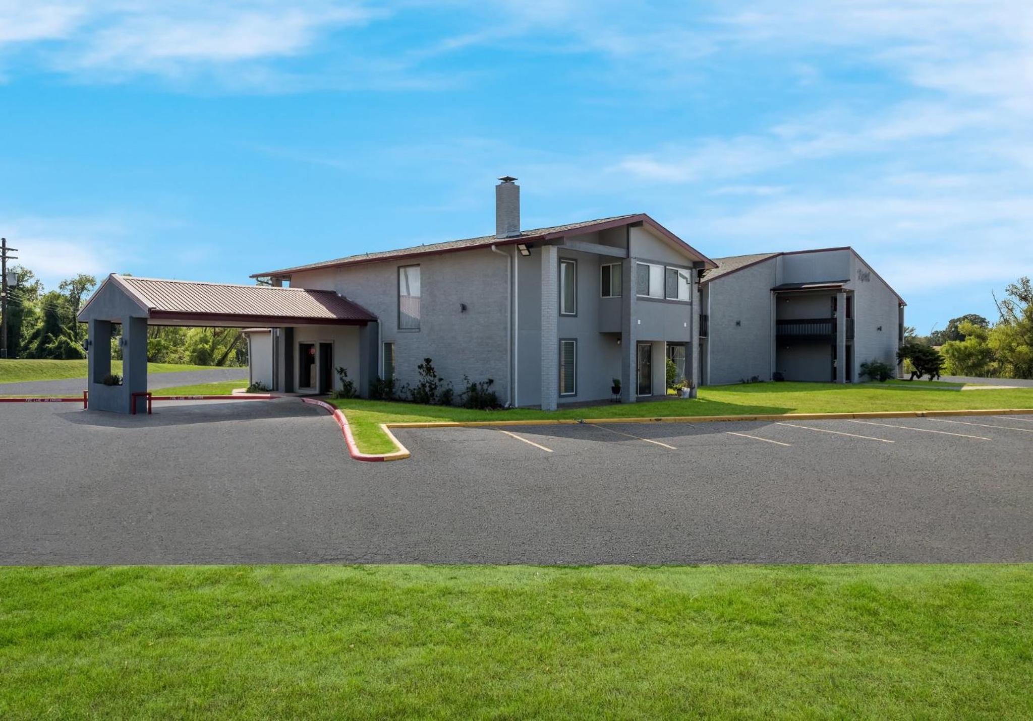 Red Roof Inn Madisonville view 2