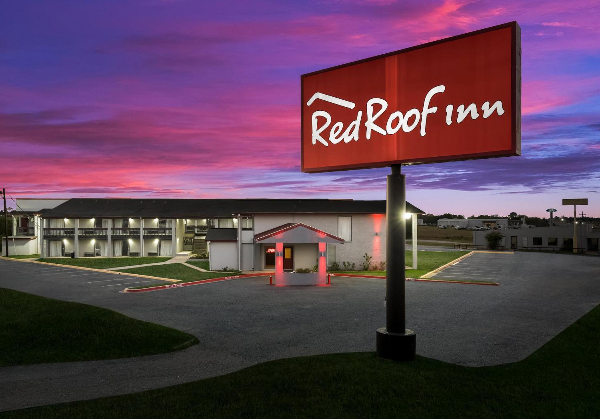 Red Roof Inn Madisonville view 5