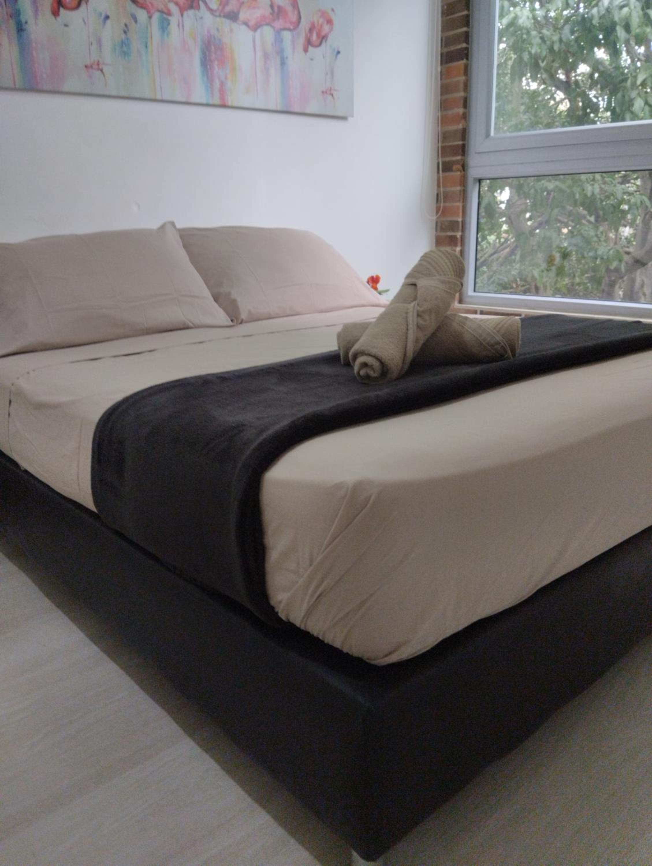 Centrally Located Amazing Apartment In LAURELES