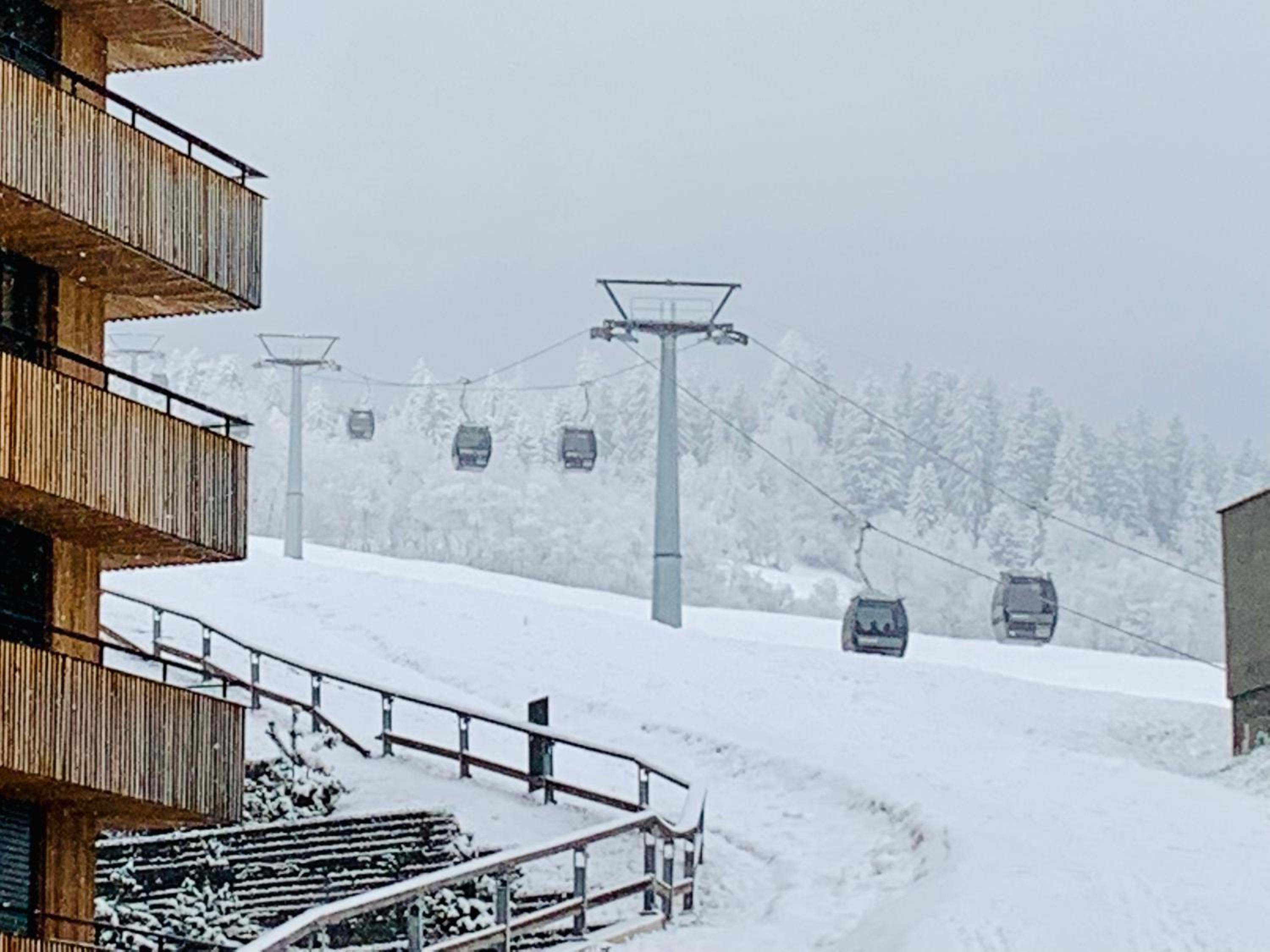 Ski-in Ski-out Ferienwohnung direkt an Piste und Liften - 3-room Stenna Selva apartment