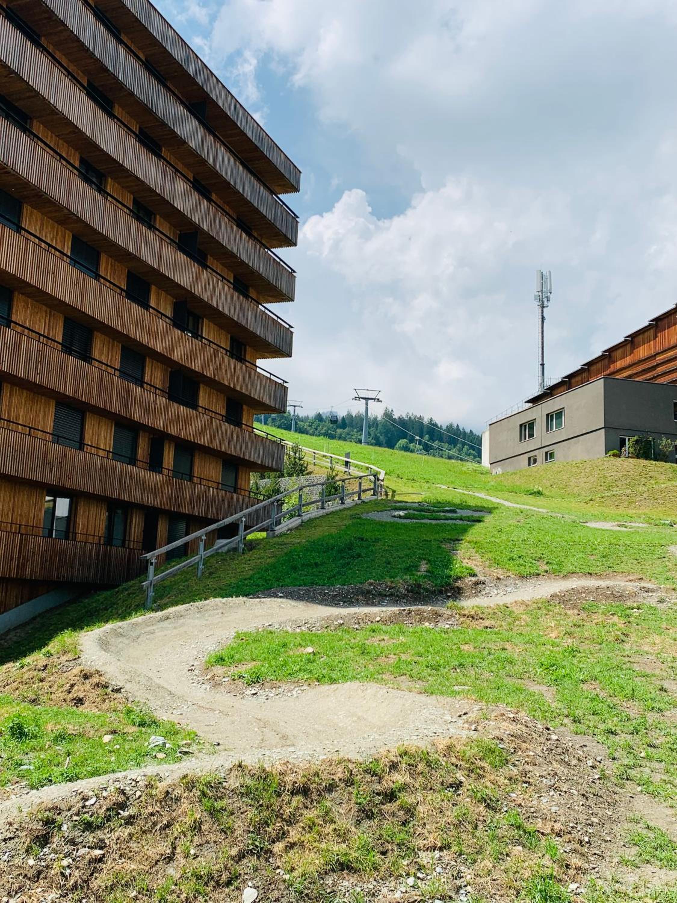 Ski-in Ski-out Ferienwohnung direkt an Piste und Liften - 3-room Stenna Selva apartment