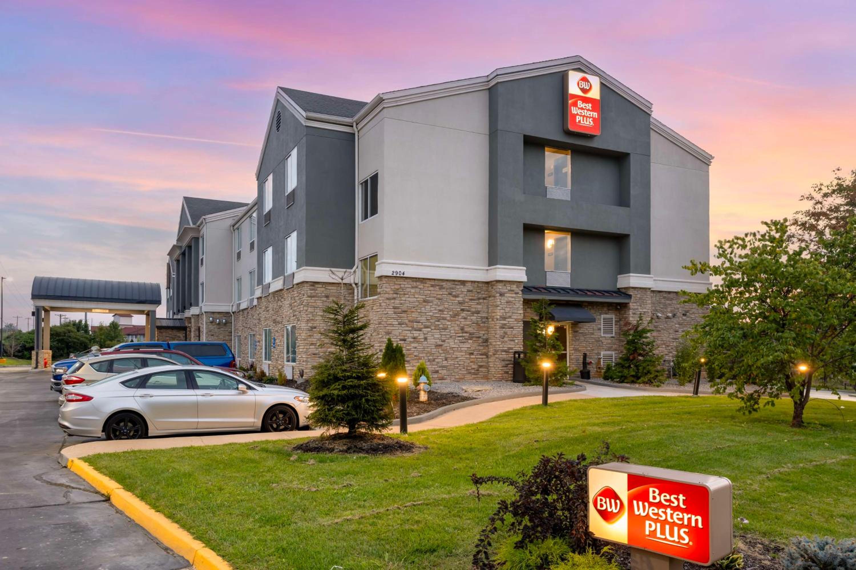 Columbia Vacations - Best Western Plus Columbia Inn - Property Image 1