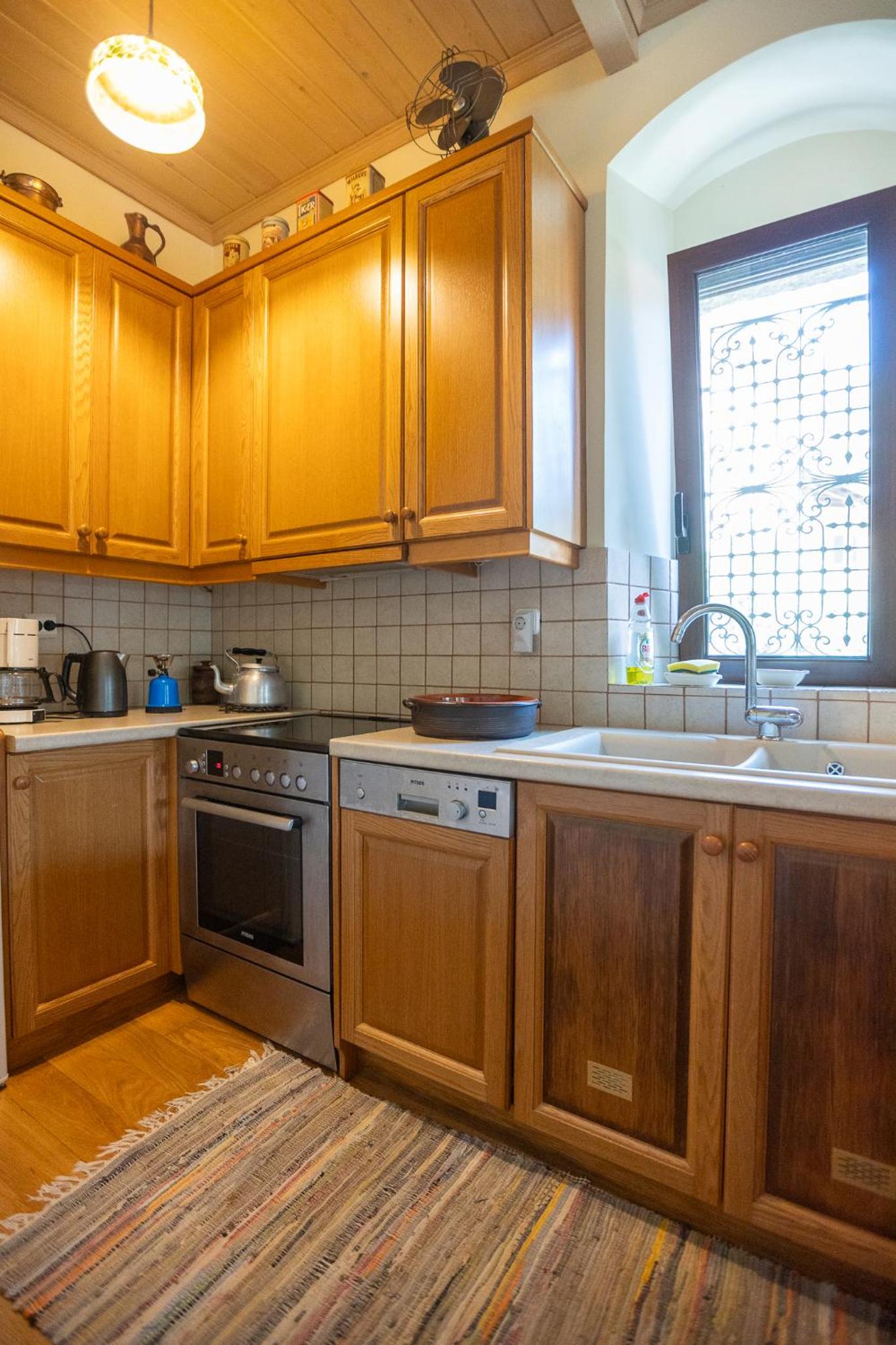 Rustic home in heart of Stemnitsa view 4