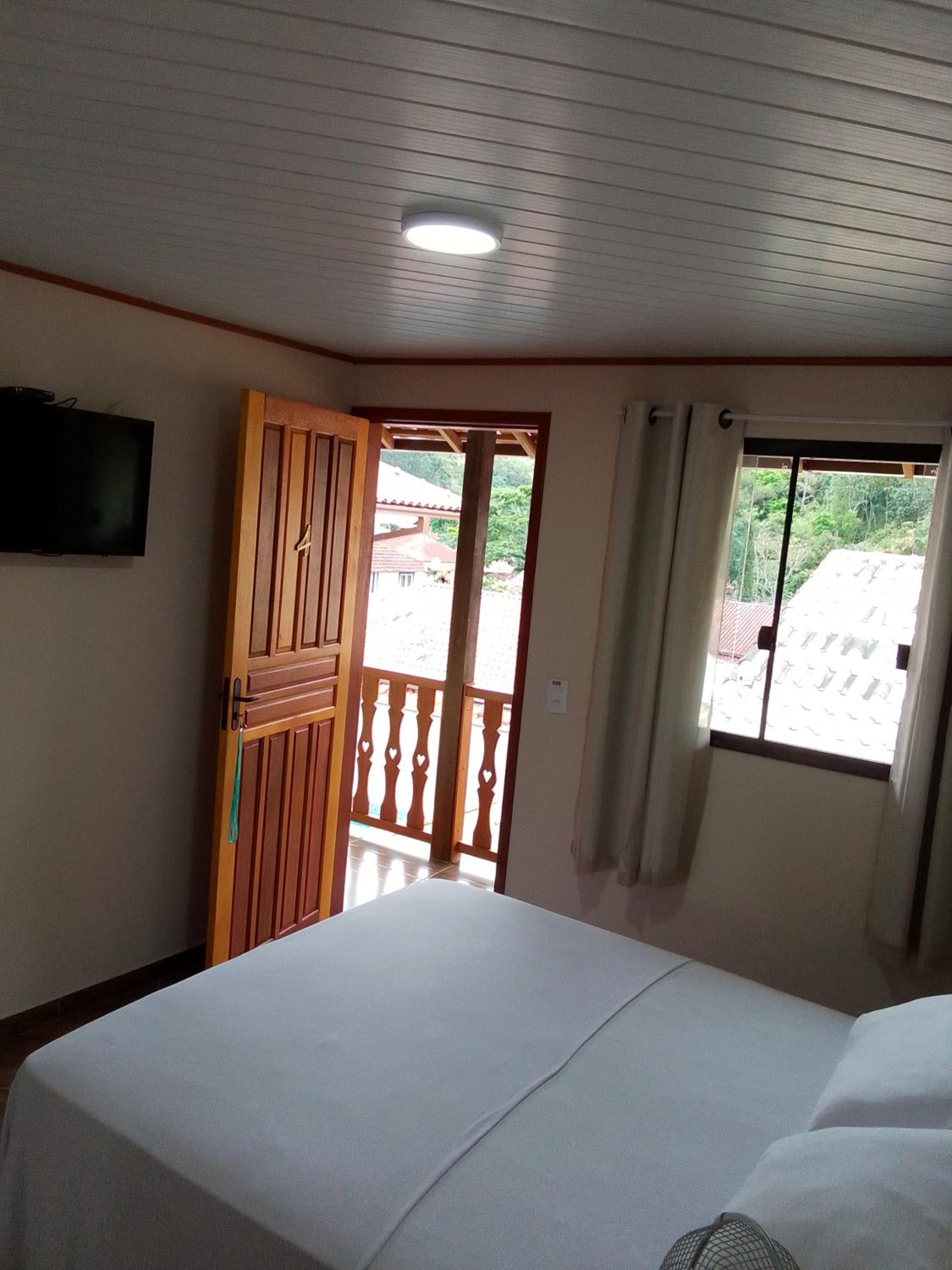 Hospedagem Frez