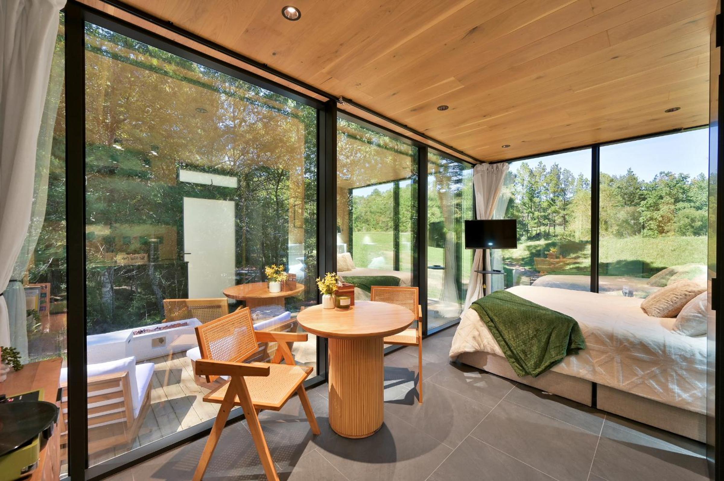 Mirror House & Sauna In A Forest view 5